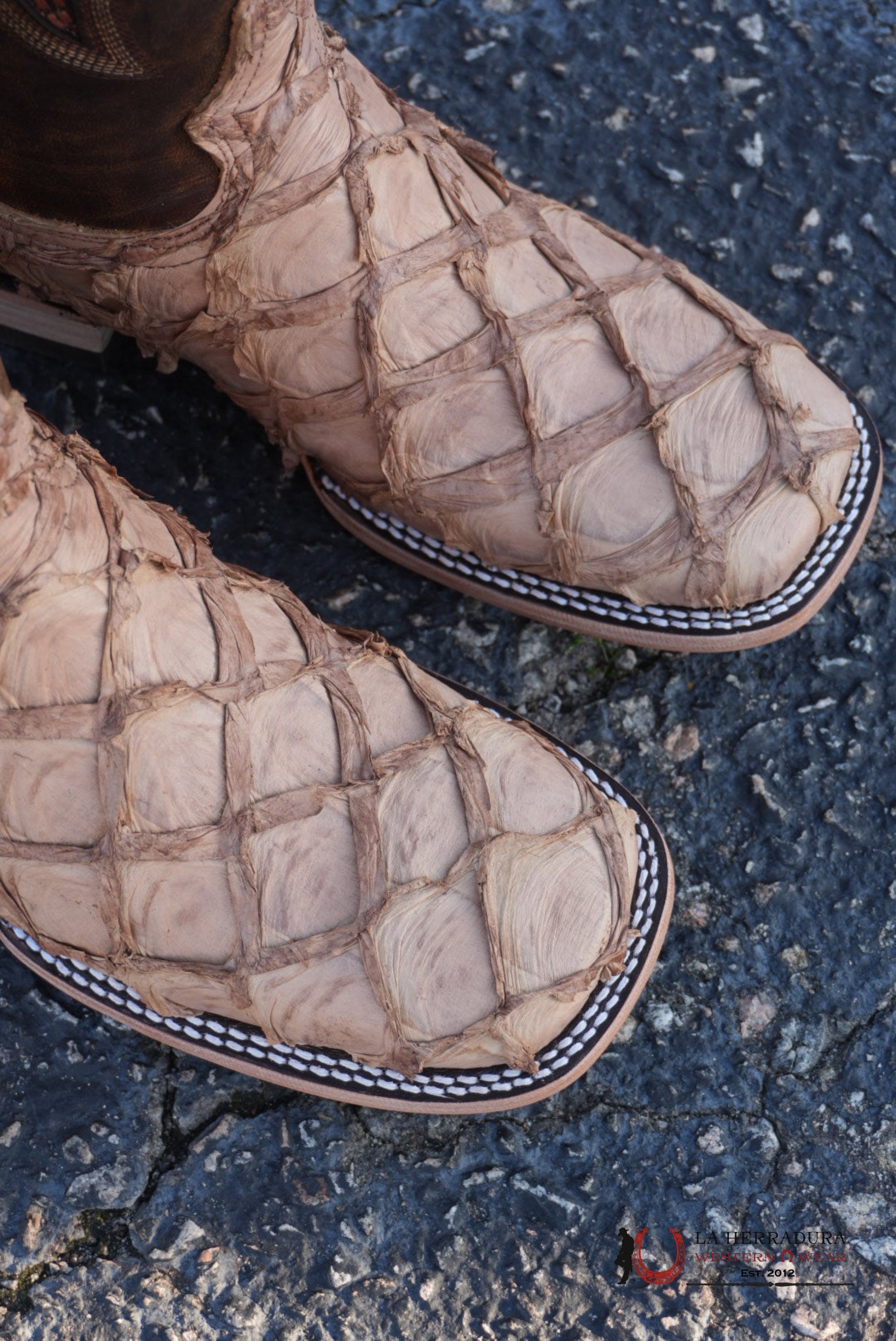 Hometown Pescado Orix Matte Square Toe Boots BOTAS HOMBRES