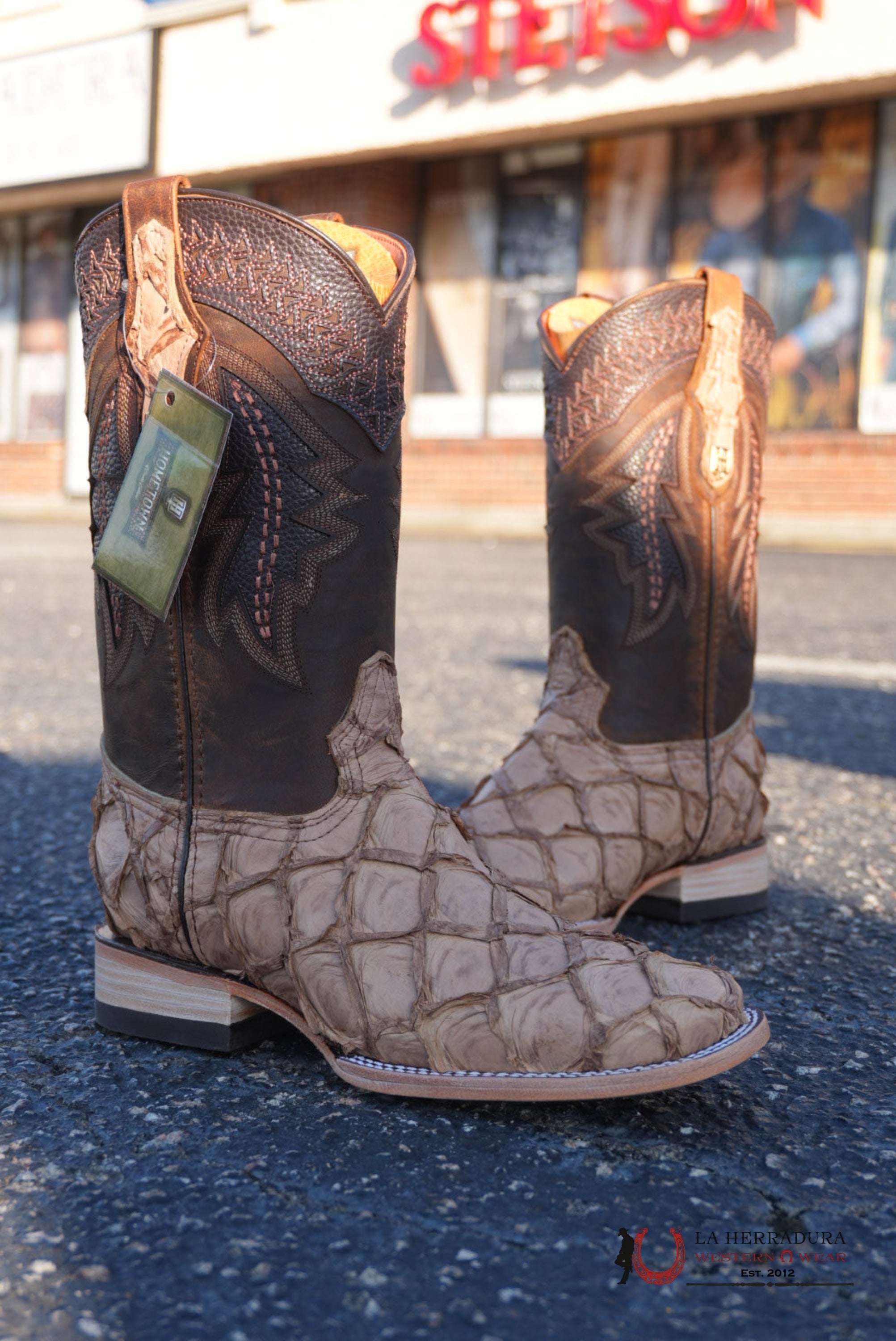 Hometown Pescado Orix Matte Square Toe Boots BOTAS HOMBRES