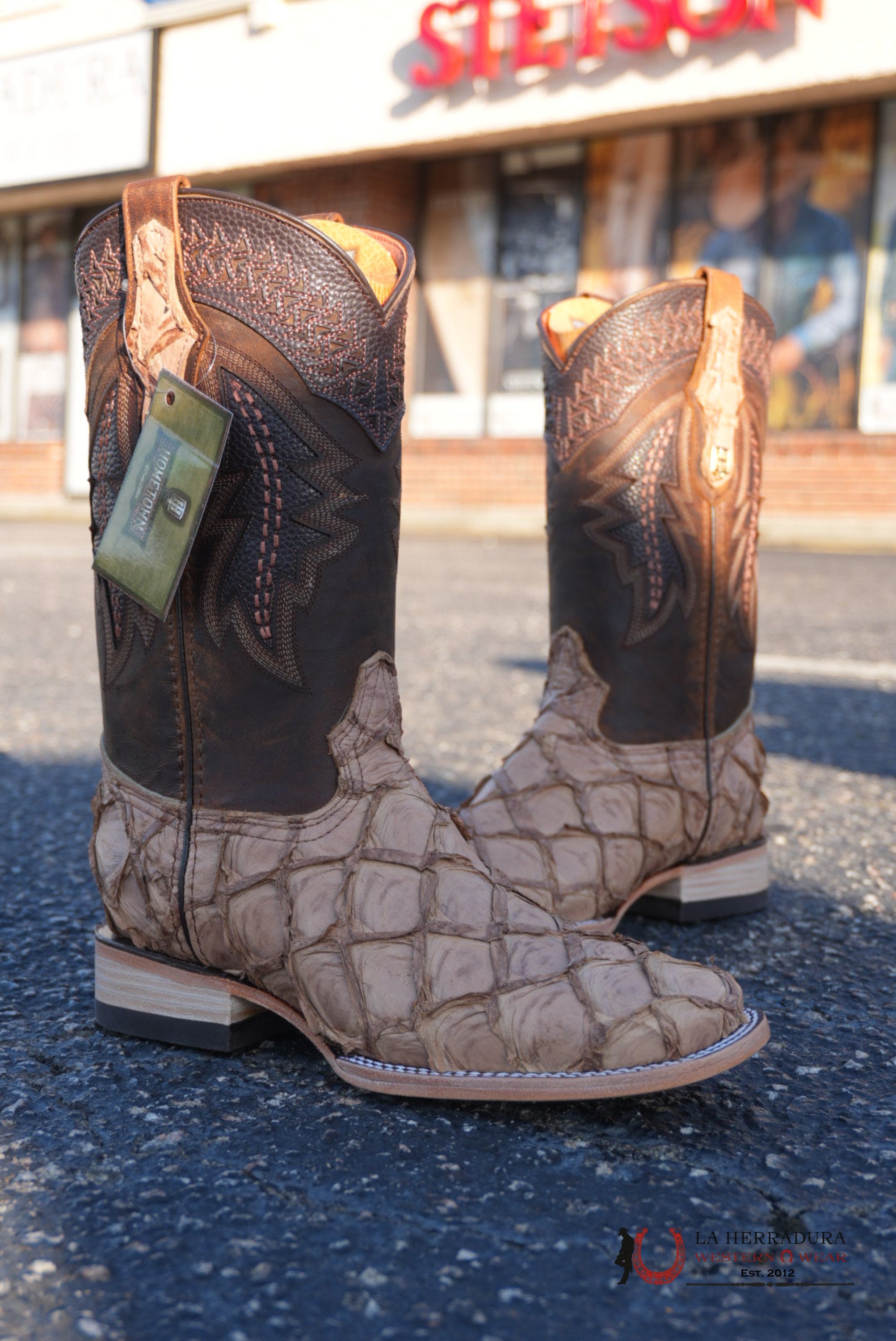 Hometown Pescado Orix Matte Square Toe Boots BOTAS HOMBRES