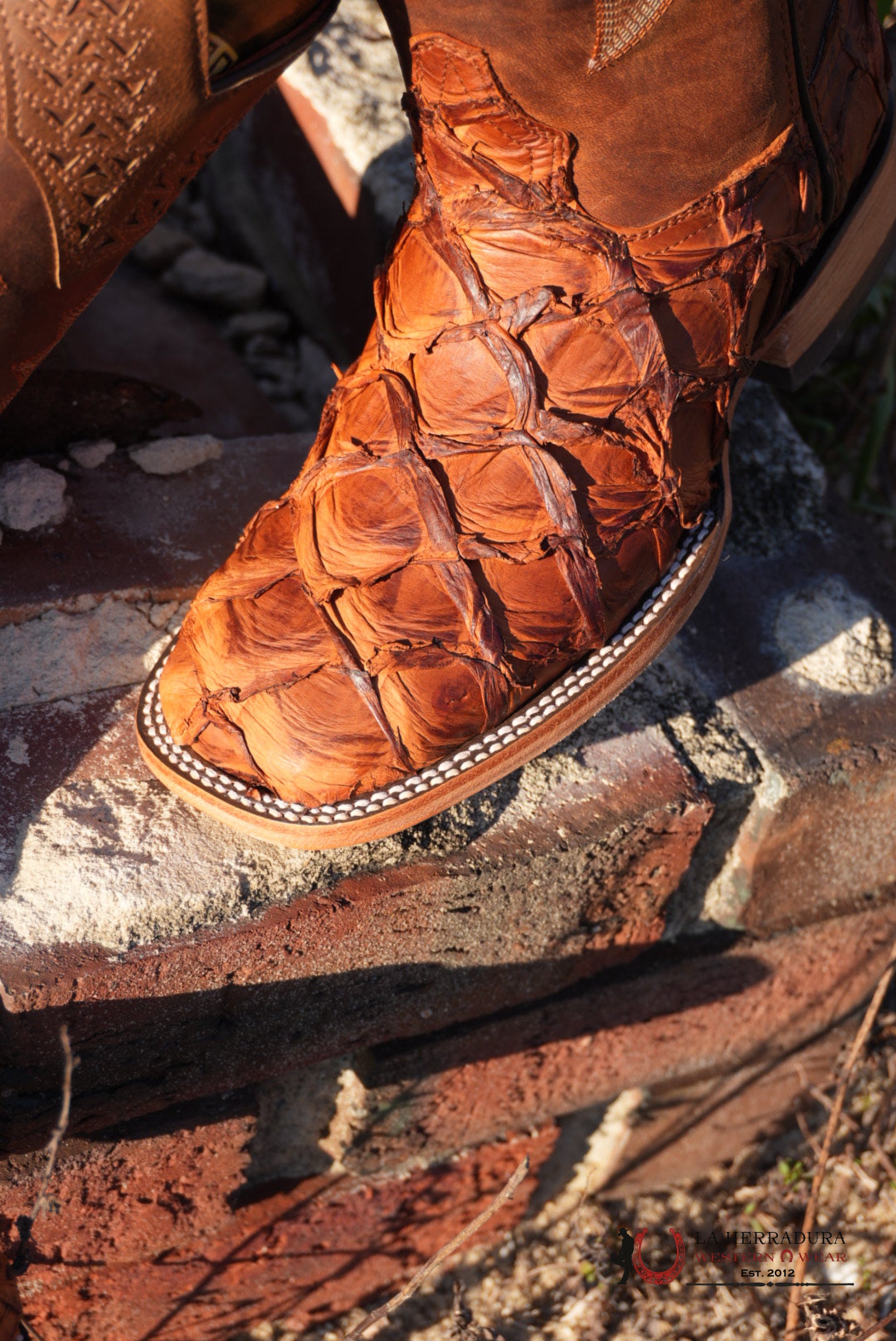 Hometown Pescado Pecan Square Toe Boots BOTAS HOMBRES