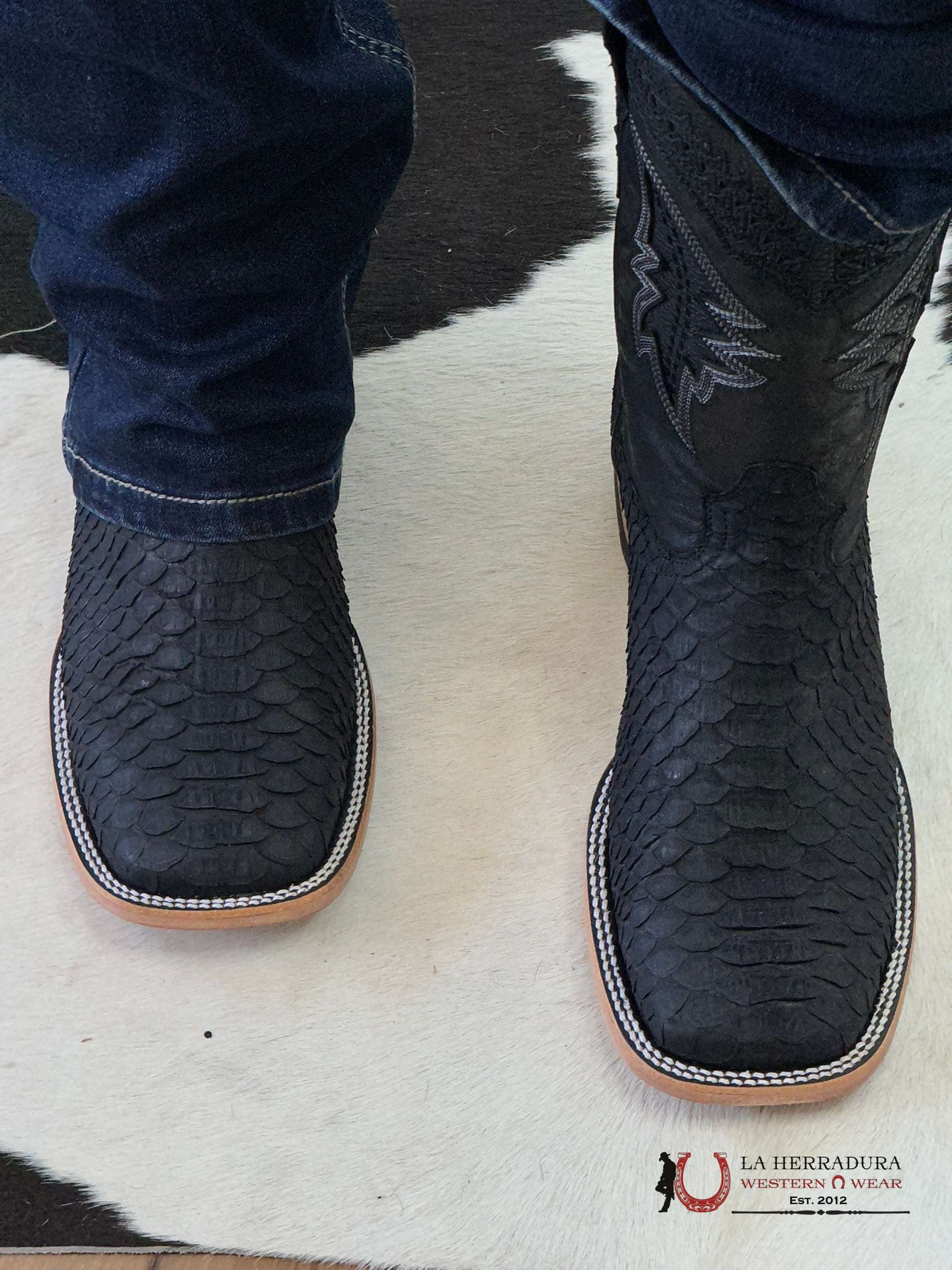 Hometown Men Python Black Matte Square Toe Botas Hombres