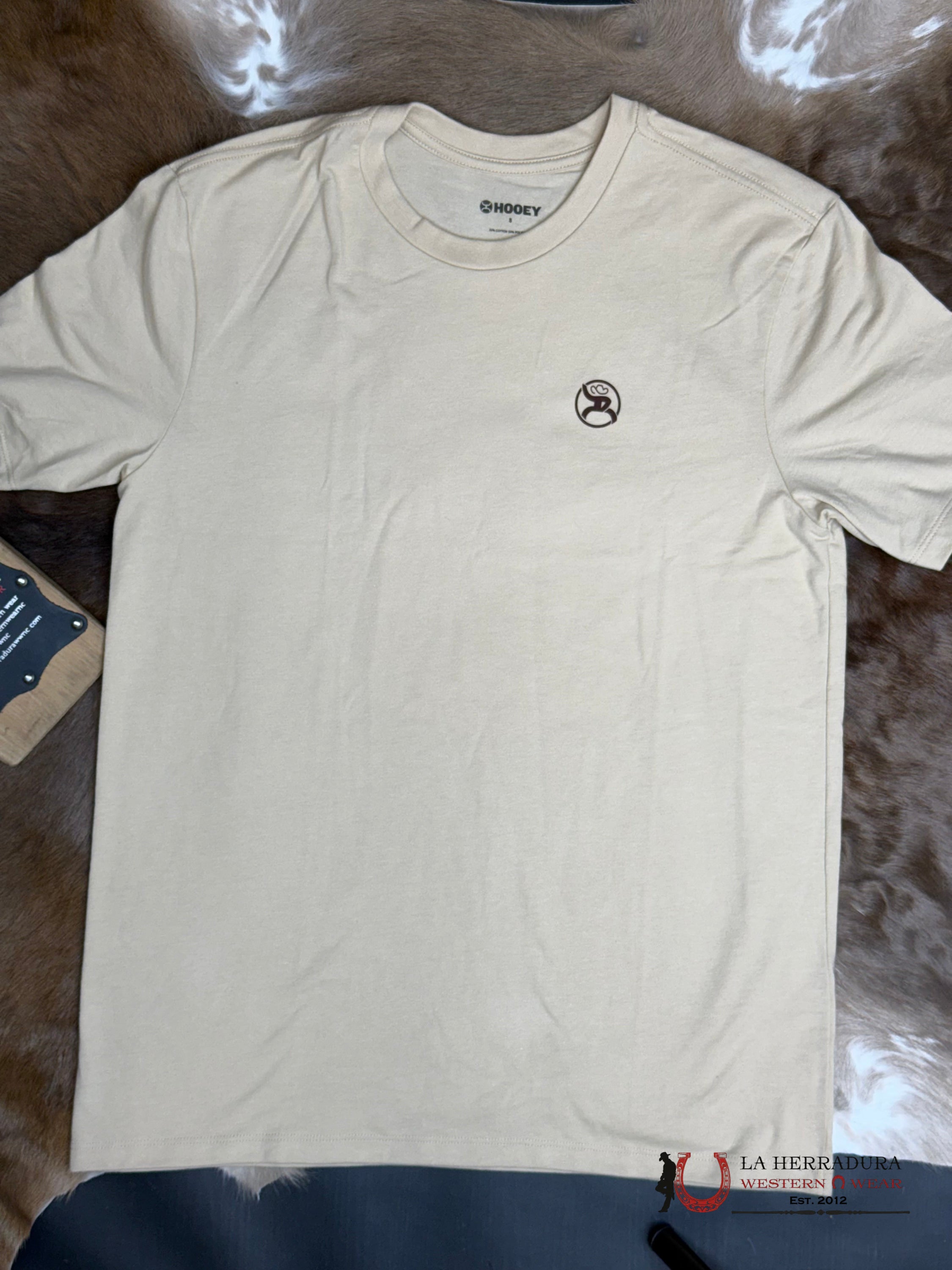 Hooey Buck’d Tan Short Sleeve With Cream Logo On Black Ropa Hombres