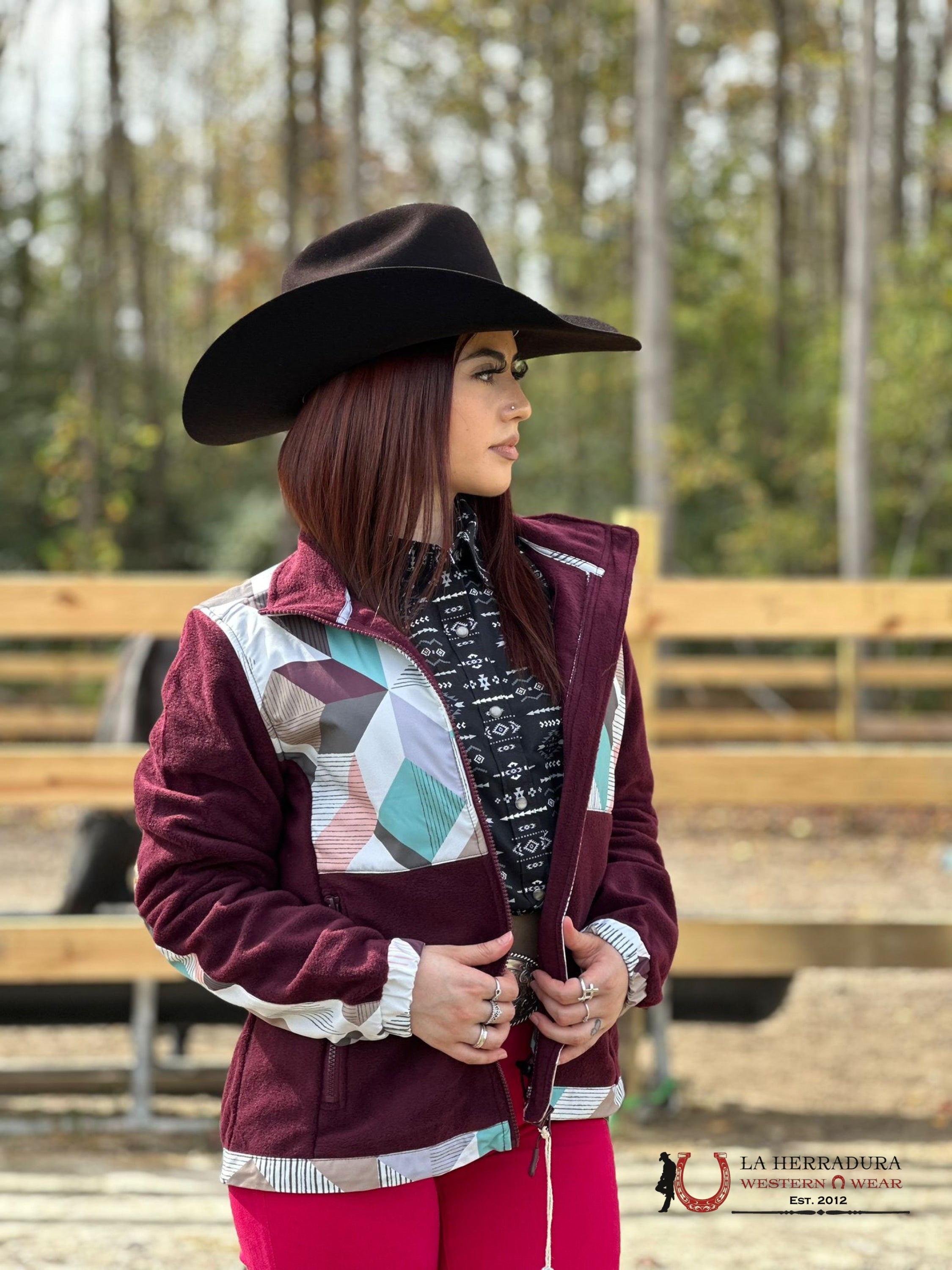 Hooey Womens Purple W/ Multi Colored Geometric Shoulder Pattern Tech Fleece Ropa Mujeres