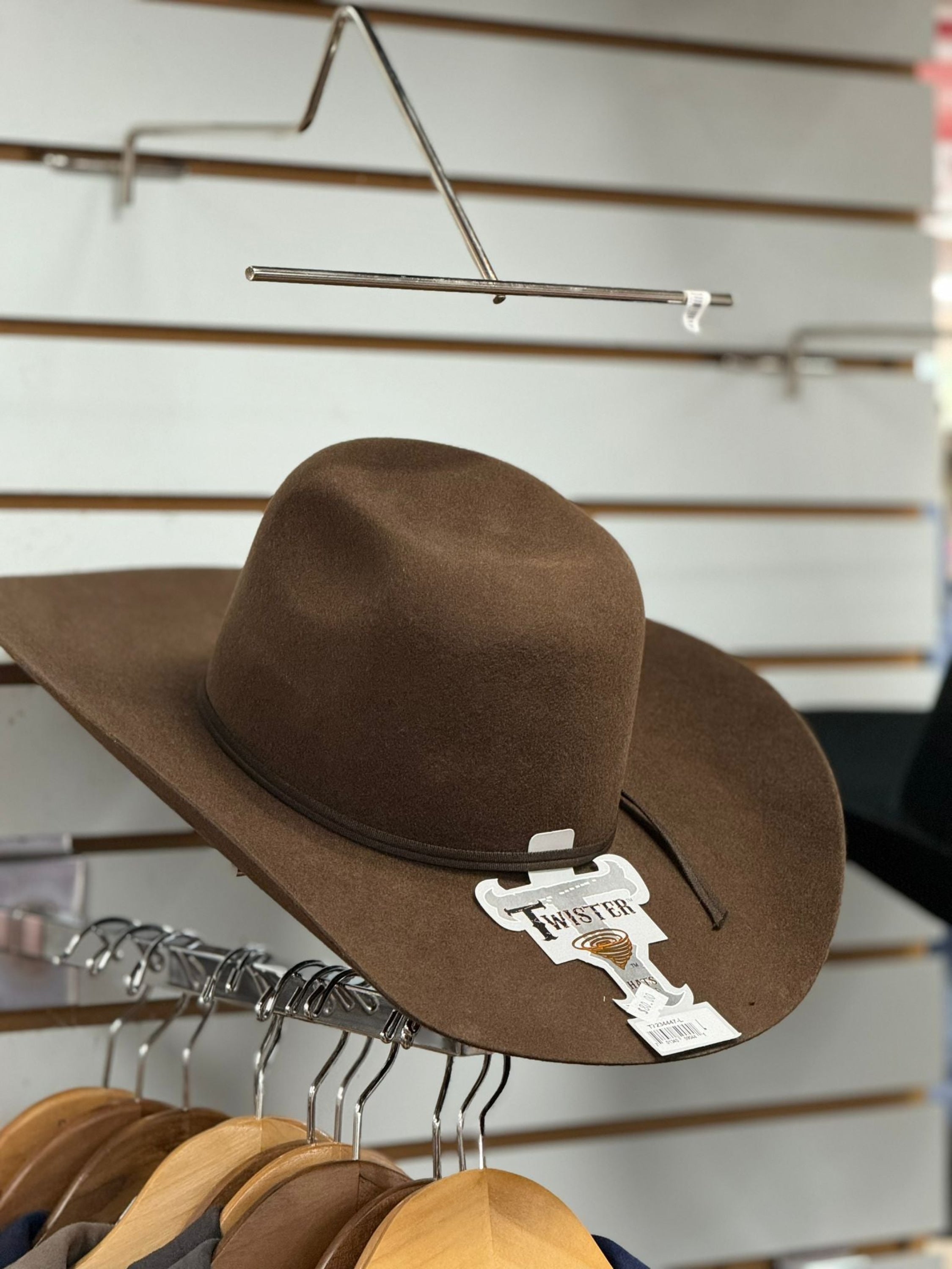 Kids Twister Chocolate Felt Niños