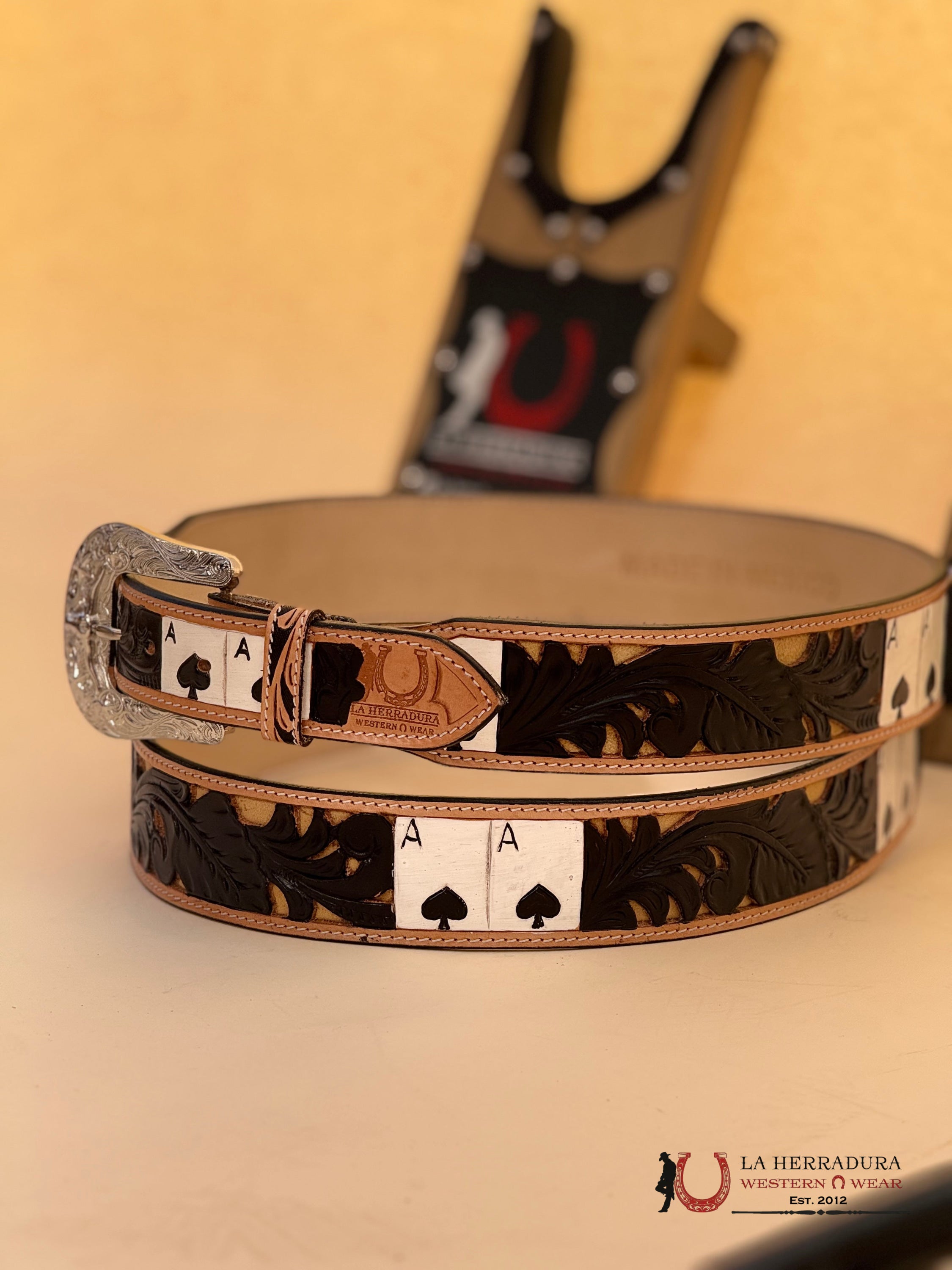 La Herradura Aztec Black White Cards Handtooled New Design Belt Cinturones Hombres