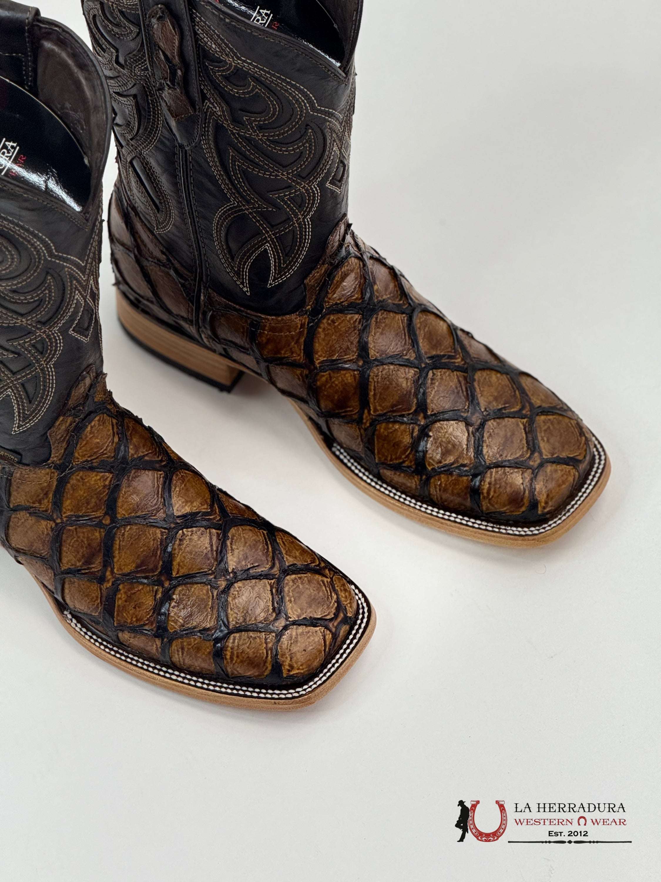LA HERRADURA EST. PEZ CLON MIEL BRILLOSO BOTAS HOMBRES