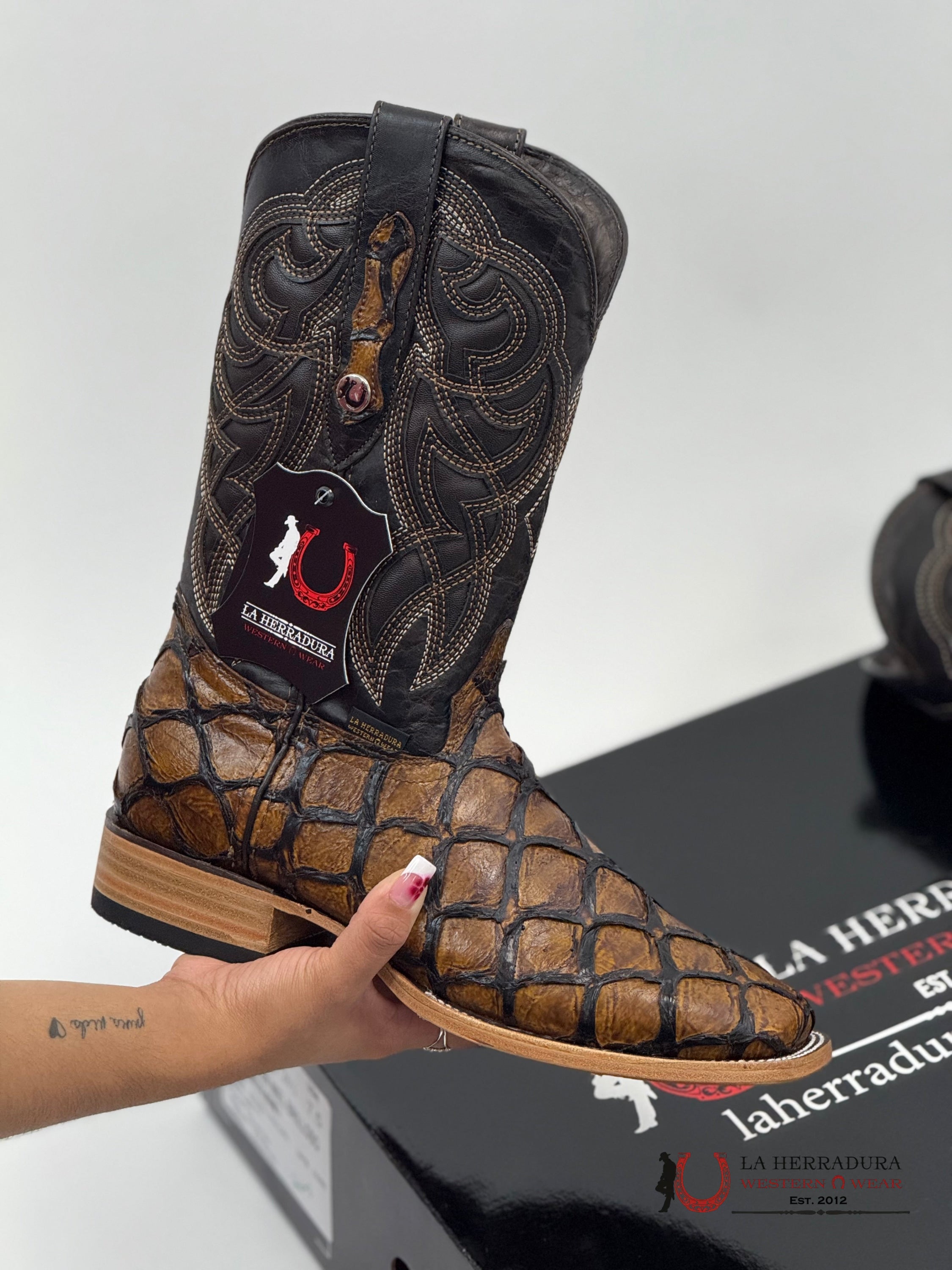 LA HERRADURA EST. PEZ CLON MIEL BRILLOSO BOTAS HOMBRES