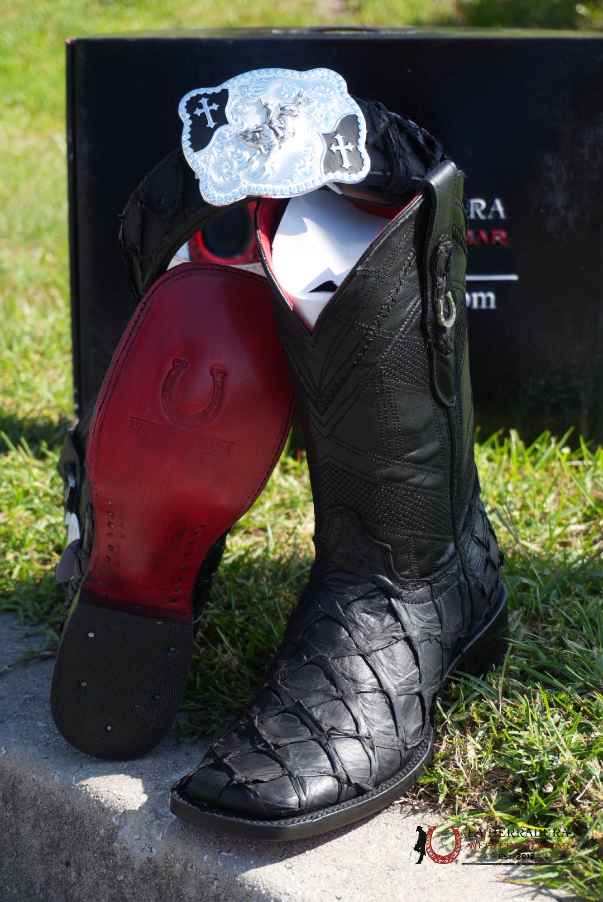 HERRADURA EXOTIC BIGBASS BLACK RUNGO BOOT SQUARE TOE BOTAS HOMBRES