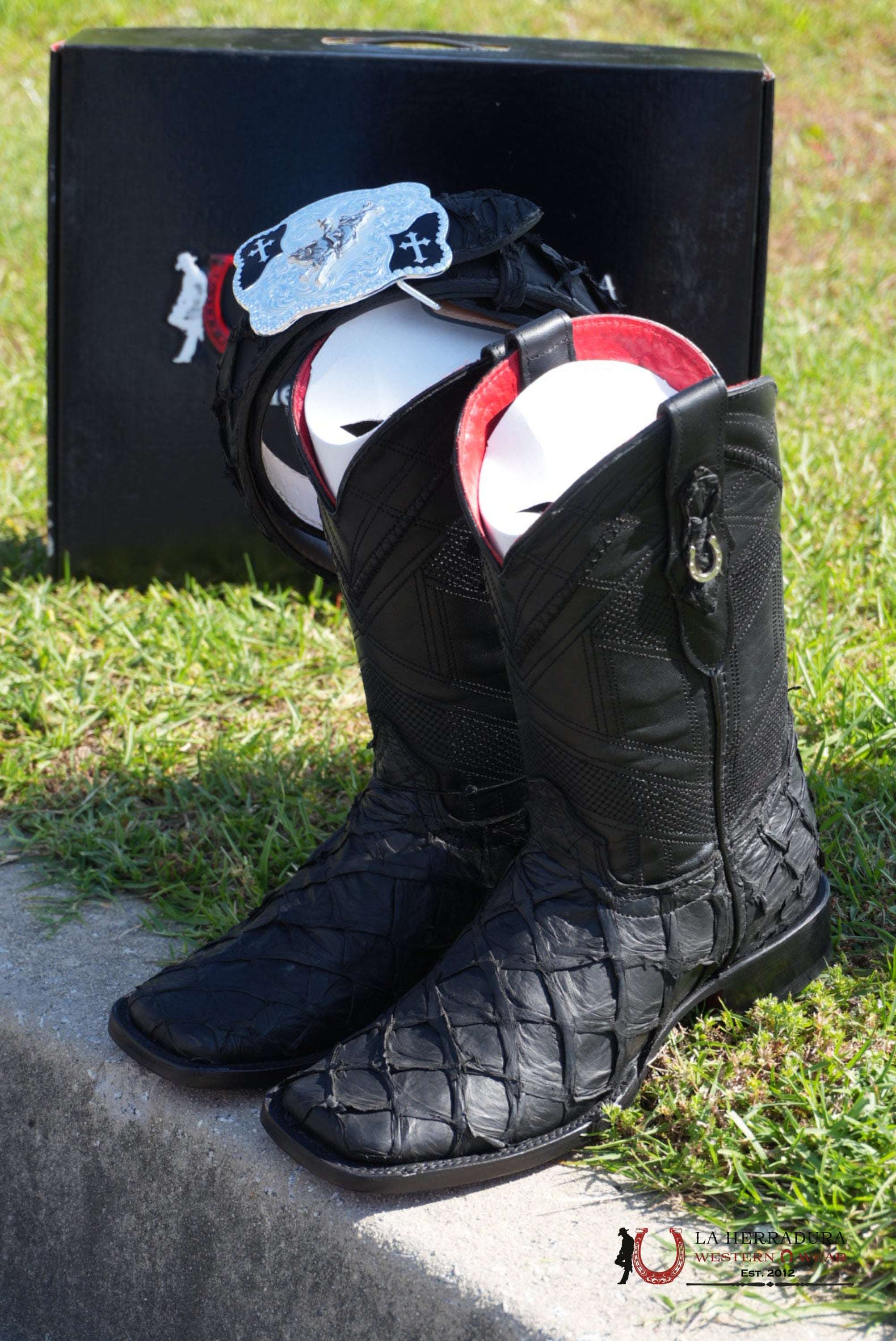 HERRADURA EXOTIC BIGBASS BLACK RUNGO BOOT SQUARE TOE BOTAS HOMBRES