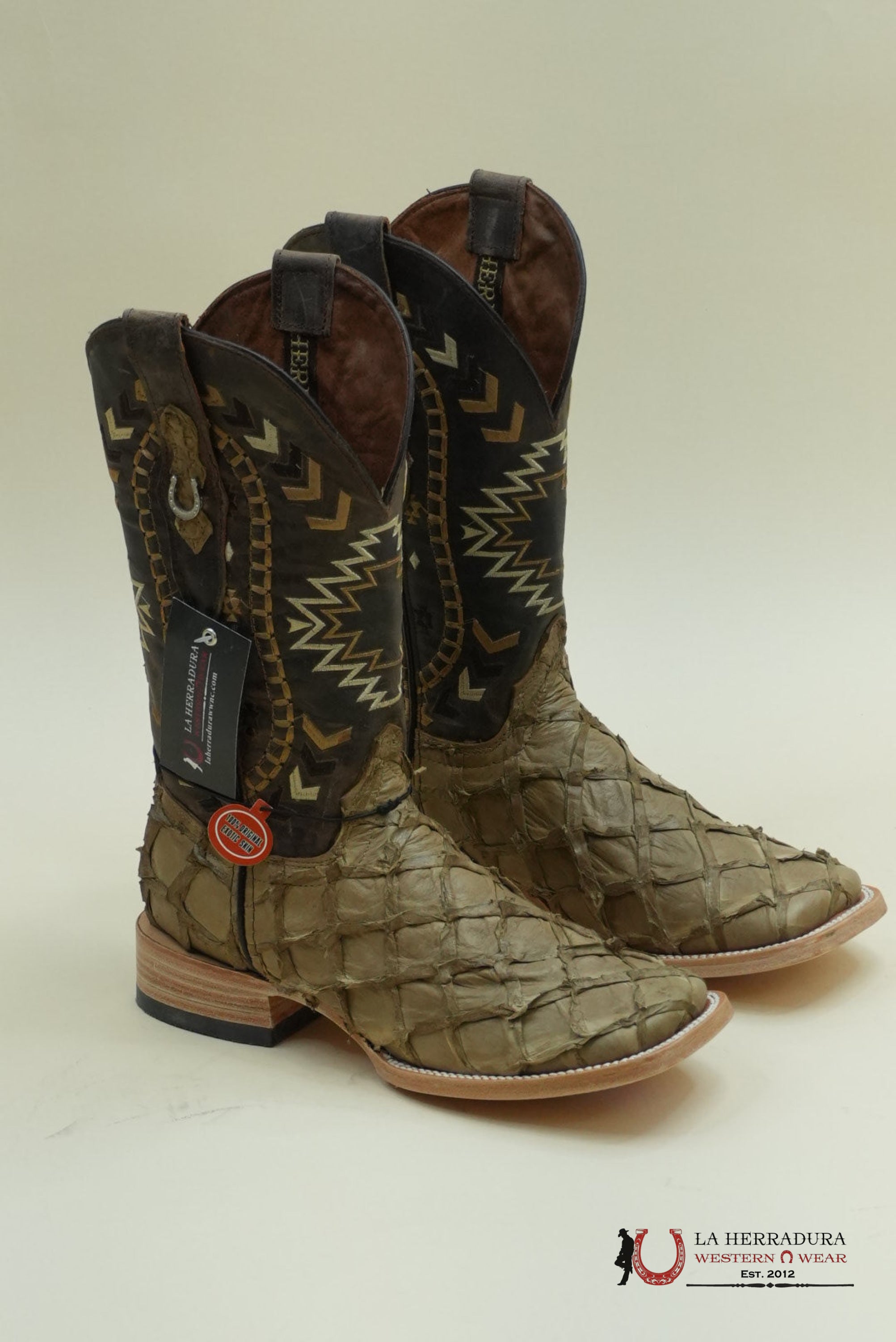 LA HERRADURA PESCADO CAMEL OF CHEROKEE MIEL BOOT BOTAS HOMBRES