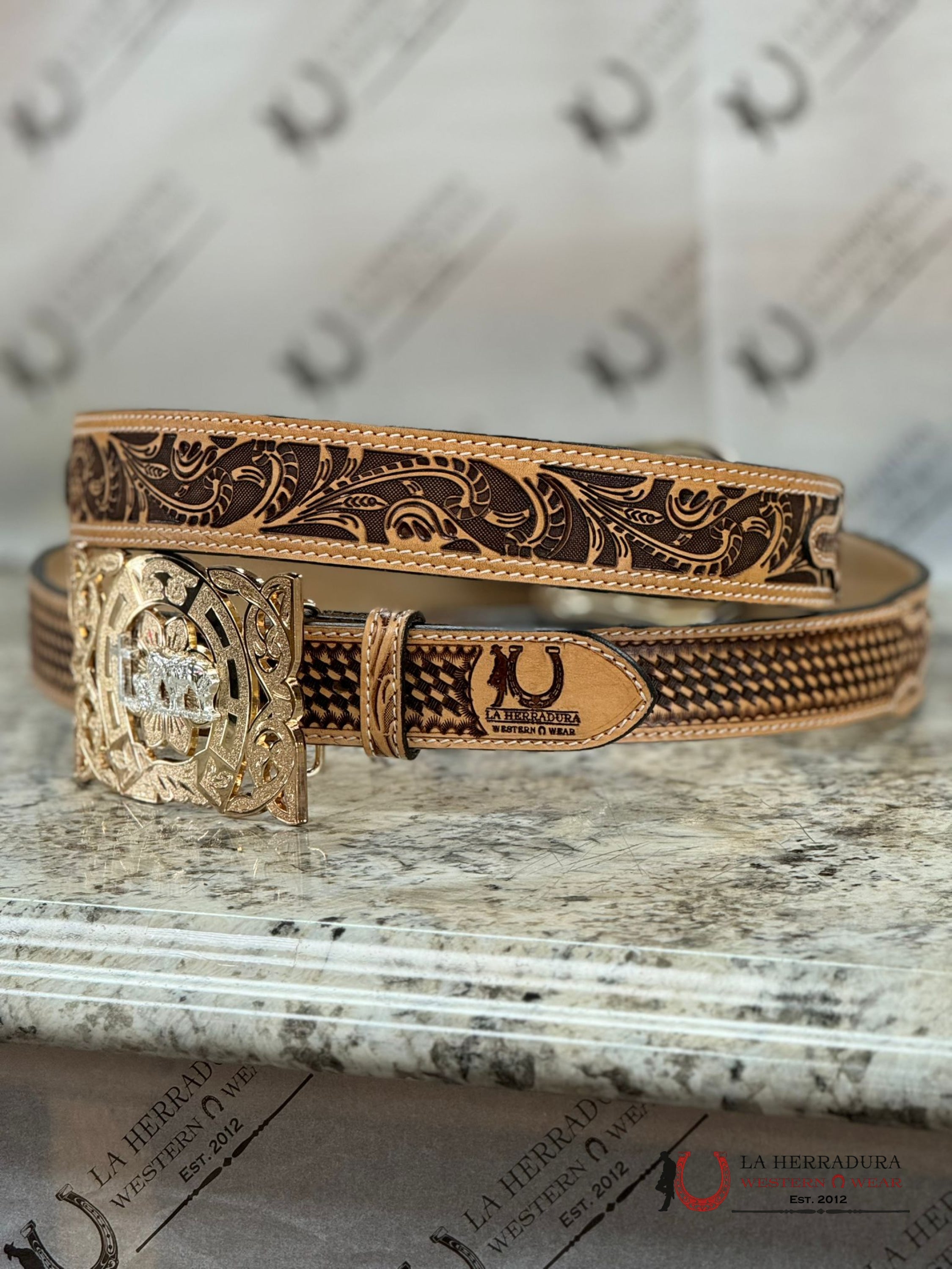 La Herradura Light Handtooled Belt Cinturones Hombres