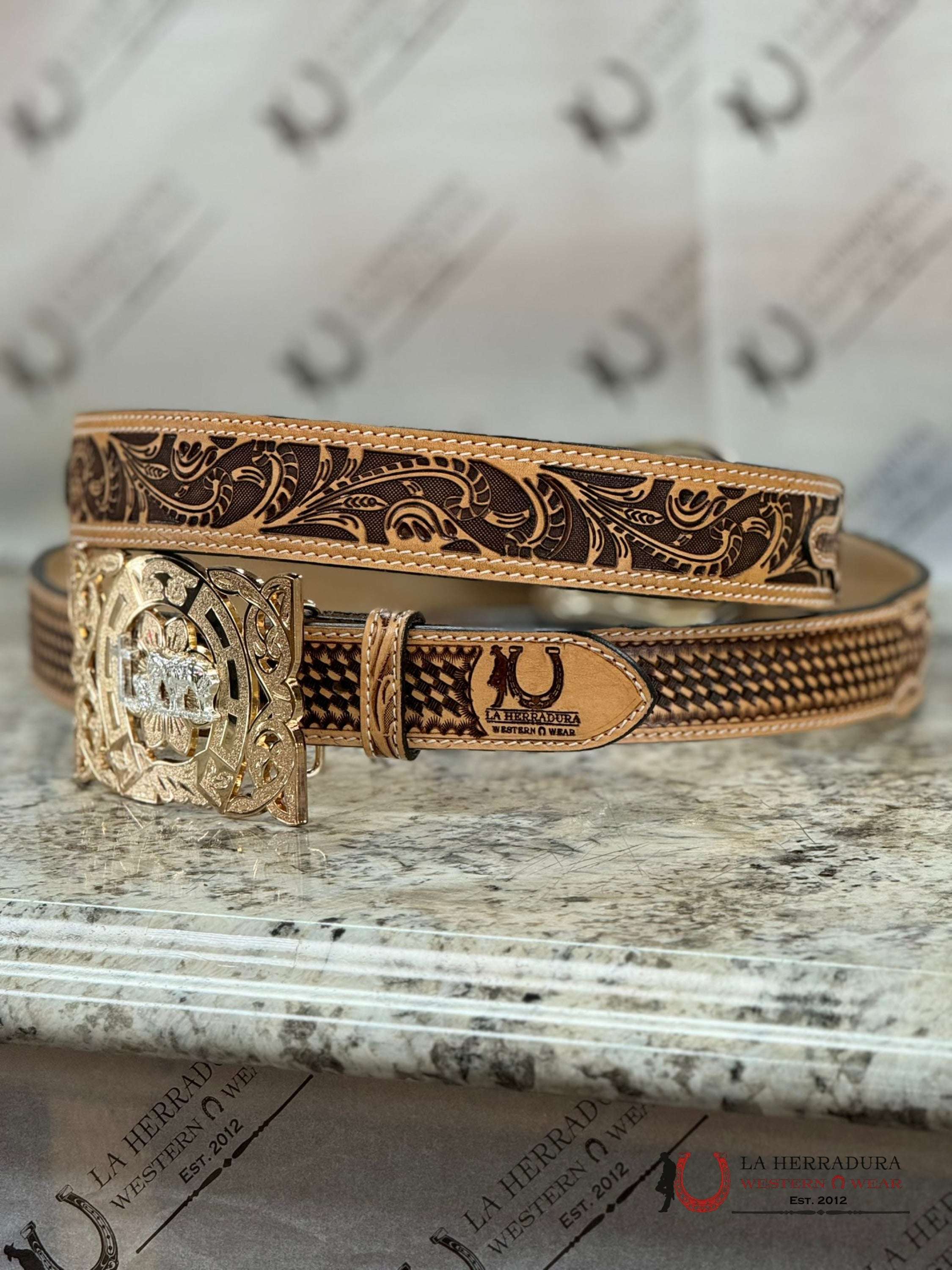 La Herradura Light Handtooled Belt Cinturones Hombres