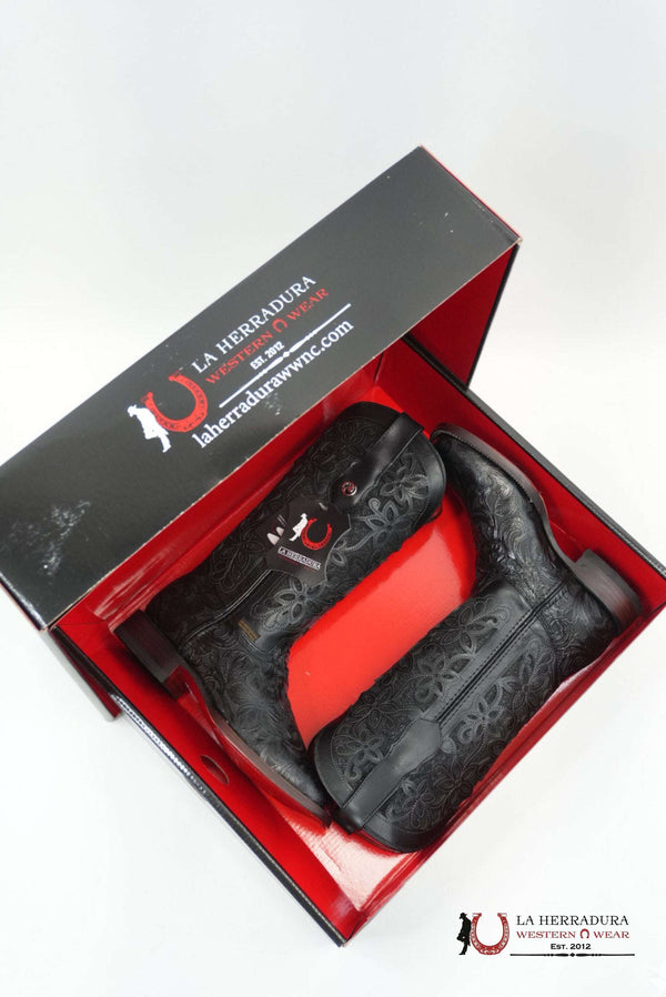 LA HERRADURA MUJER ALMA CINCELADO NEGRO SUELA ROJA PUNTA CUADRADA