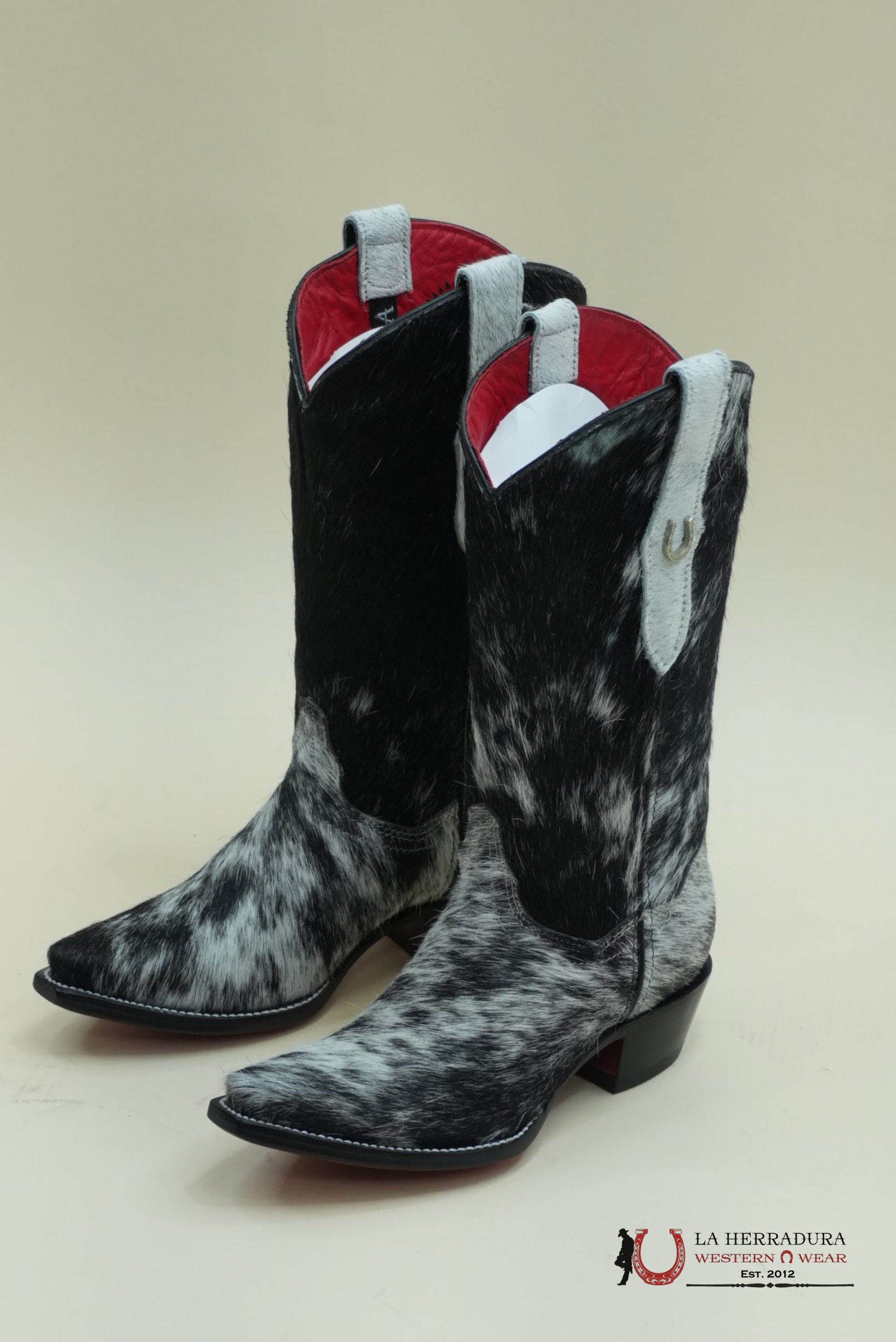 LA HERRADURA WOMEN PELO DE VACA BLANCO/NEGRO RED BOTTOM CHEROKEE NEGRO BOOT POINT TOE EVERY PAIR IS UNIQUE BOTAS MUJERES