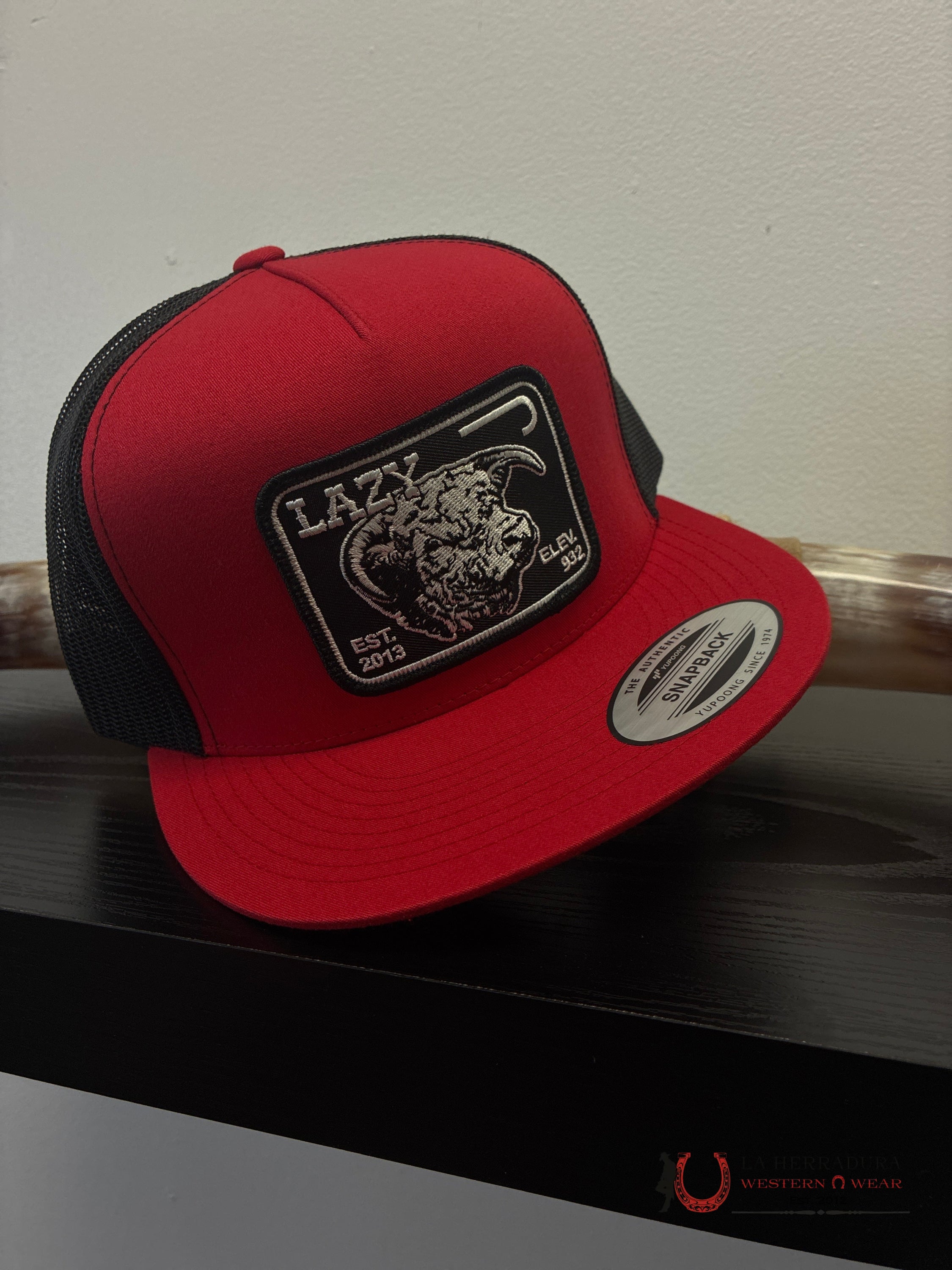 LAZY J CAPS RED Style BLACK 1.2