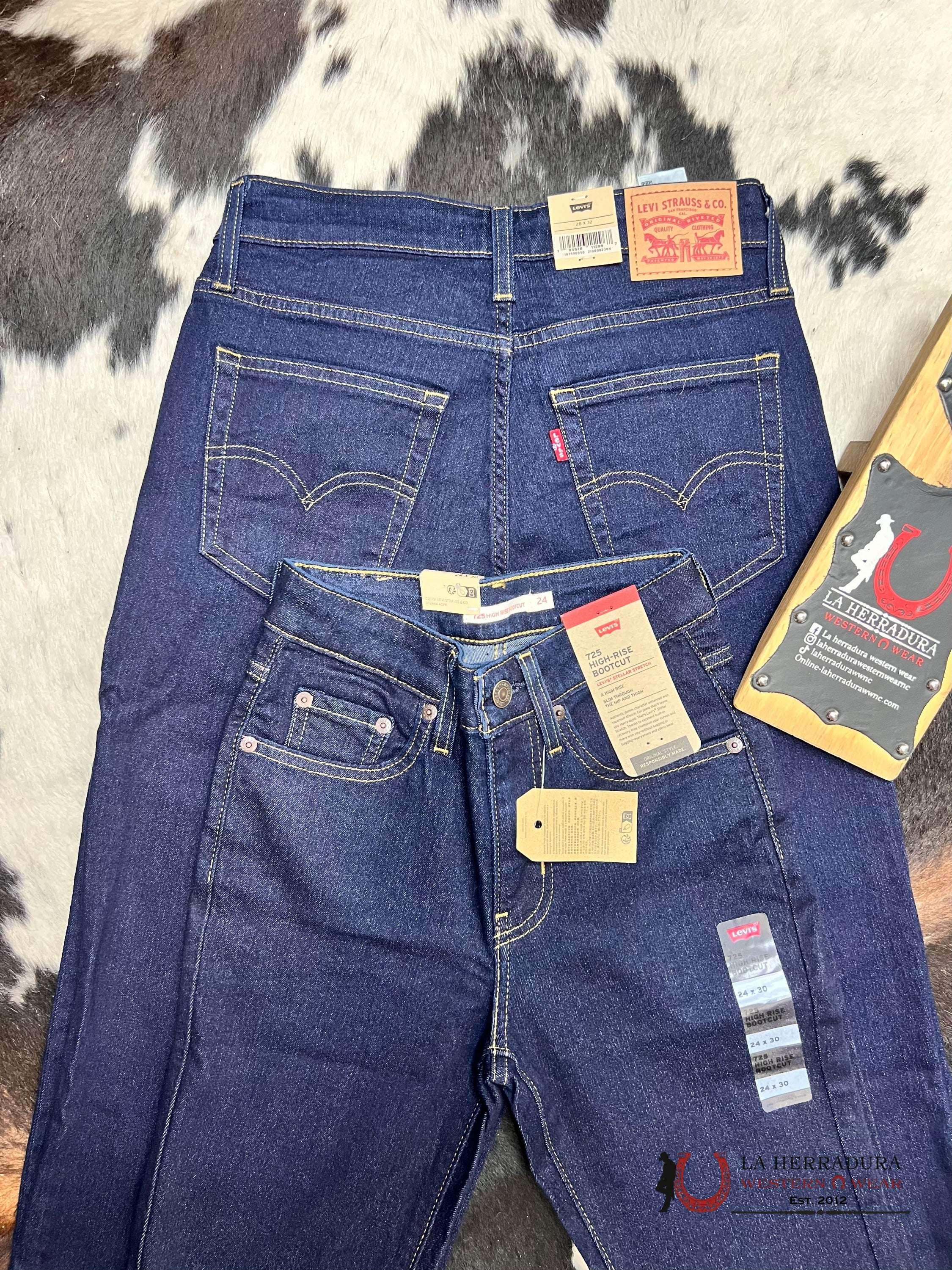 Levi’s 725 Stellar Stretch High-Rise Bootcut- Dark Wash Denim Ropa Mujeres