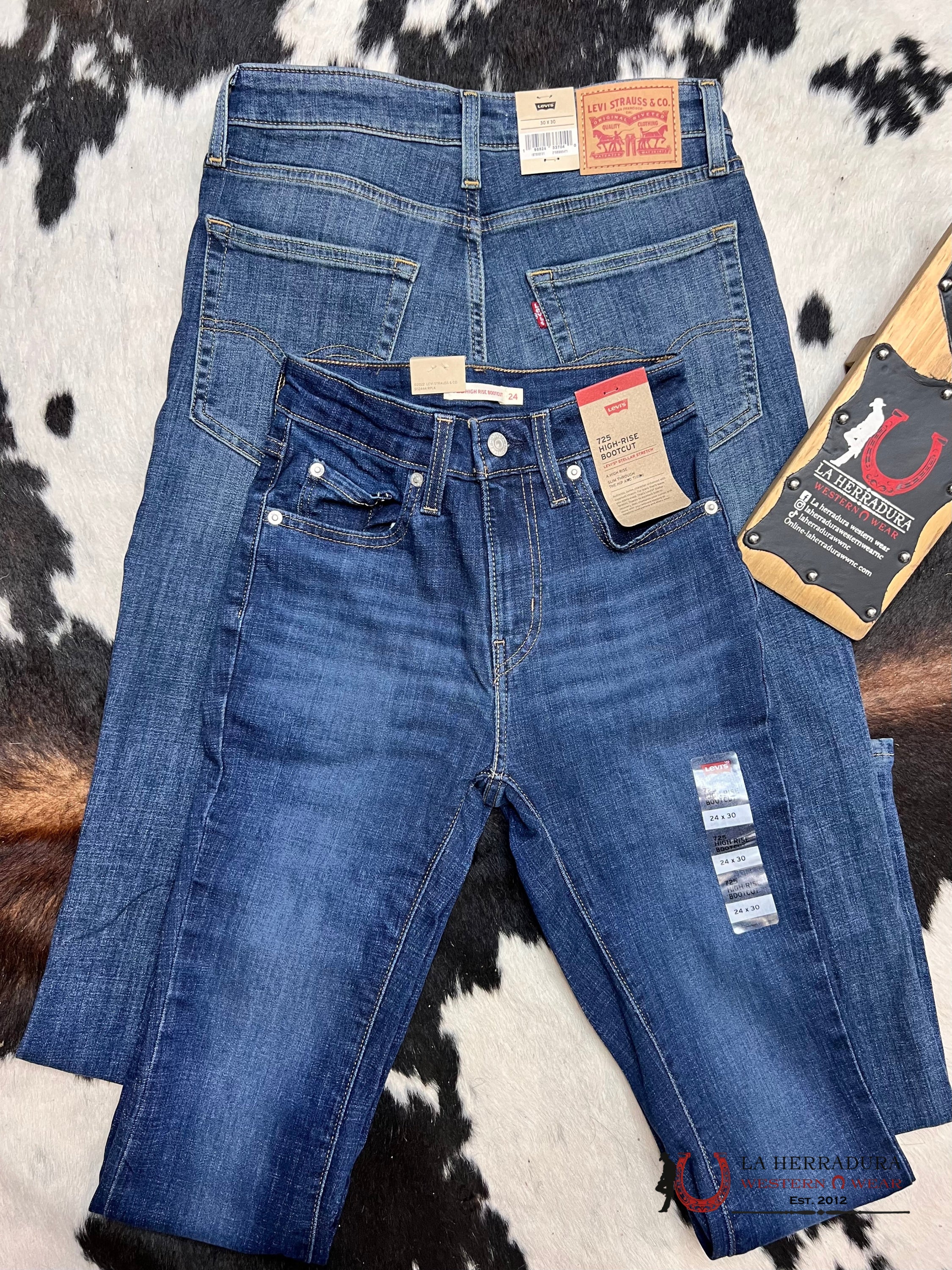 Levi’s 725 Strellar Stretch High Rise Bootcut- Denim Ropa Mujeres