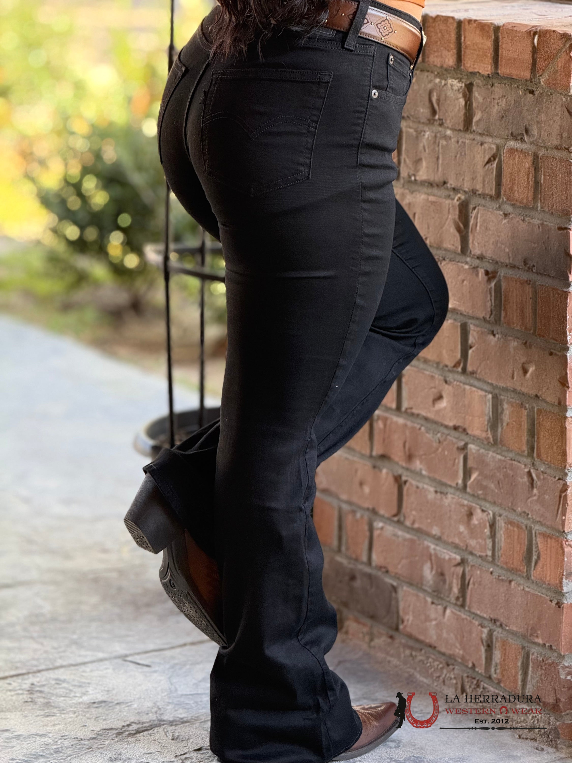 Levi’s 726 Stellar Stretch High-Rise Flare- Black Ropa Mujeres