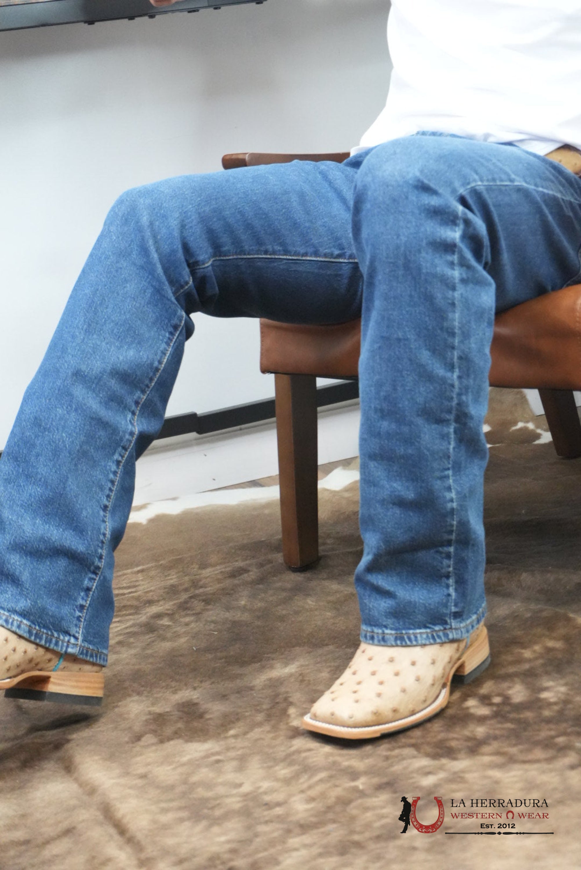 LEVI’S MEN’S 517 BOOTCUT LIGHT DENIM JEANS - 4891 ROPA HOMBRES