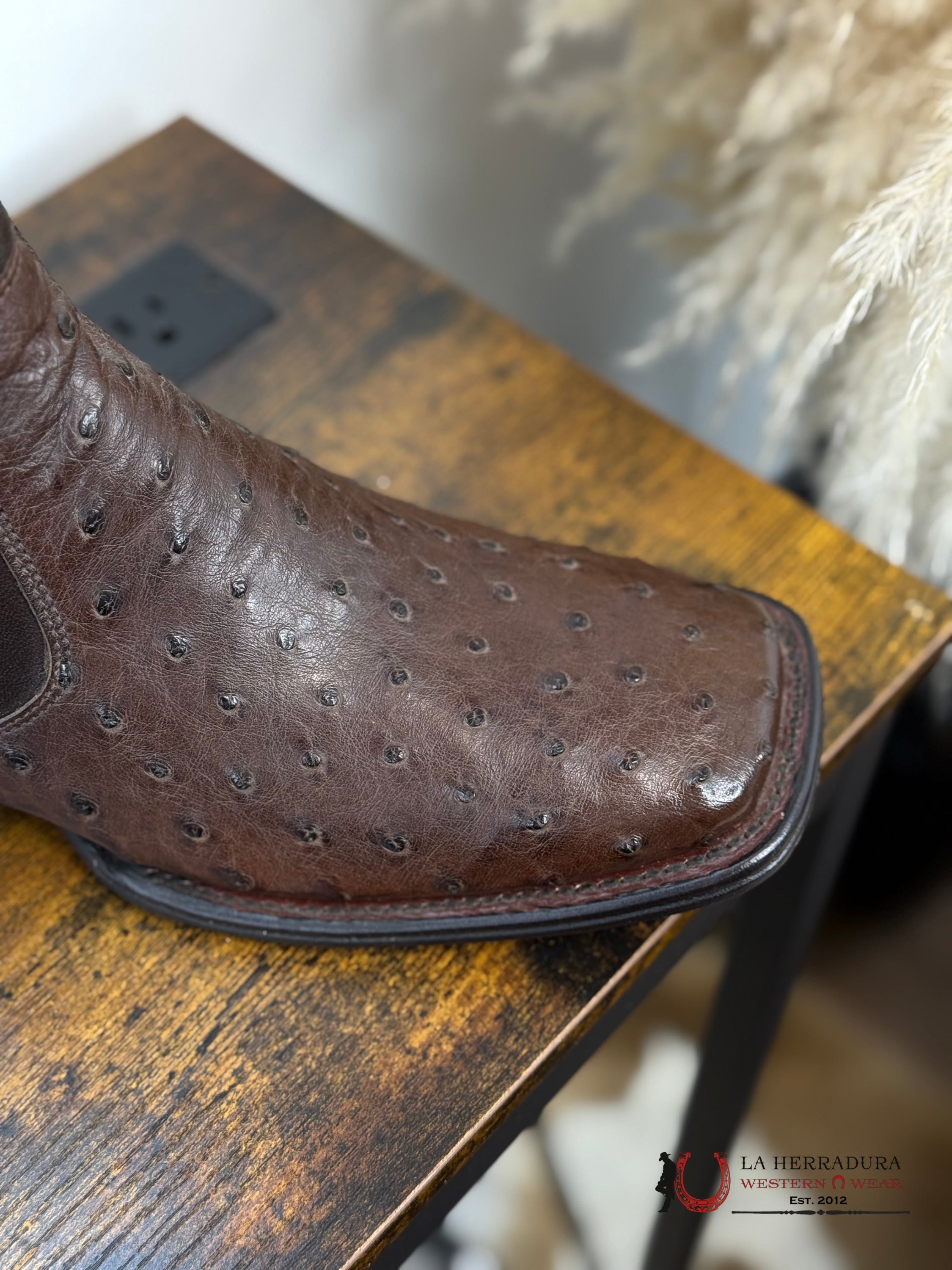LOS ALTOS SHORT BOOT EXOTIC TOBACCO OSTRICH SQ. TOE -82BV0359 BOTAS HOMBRES