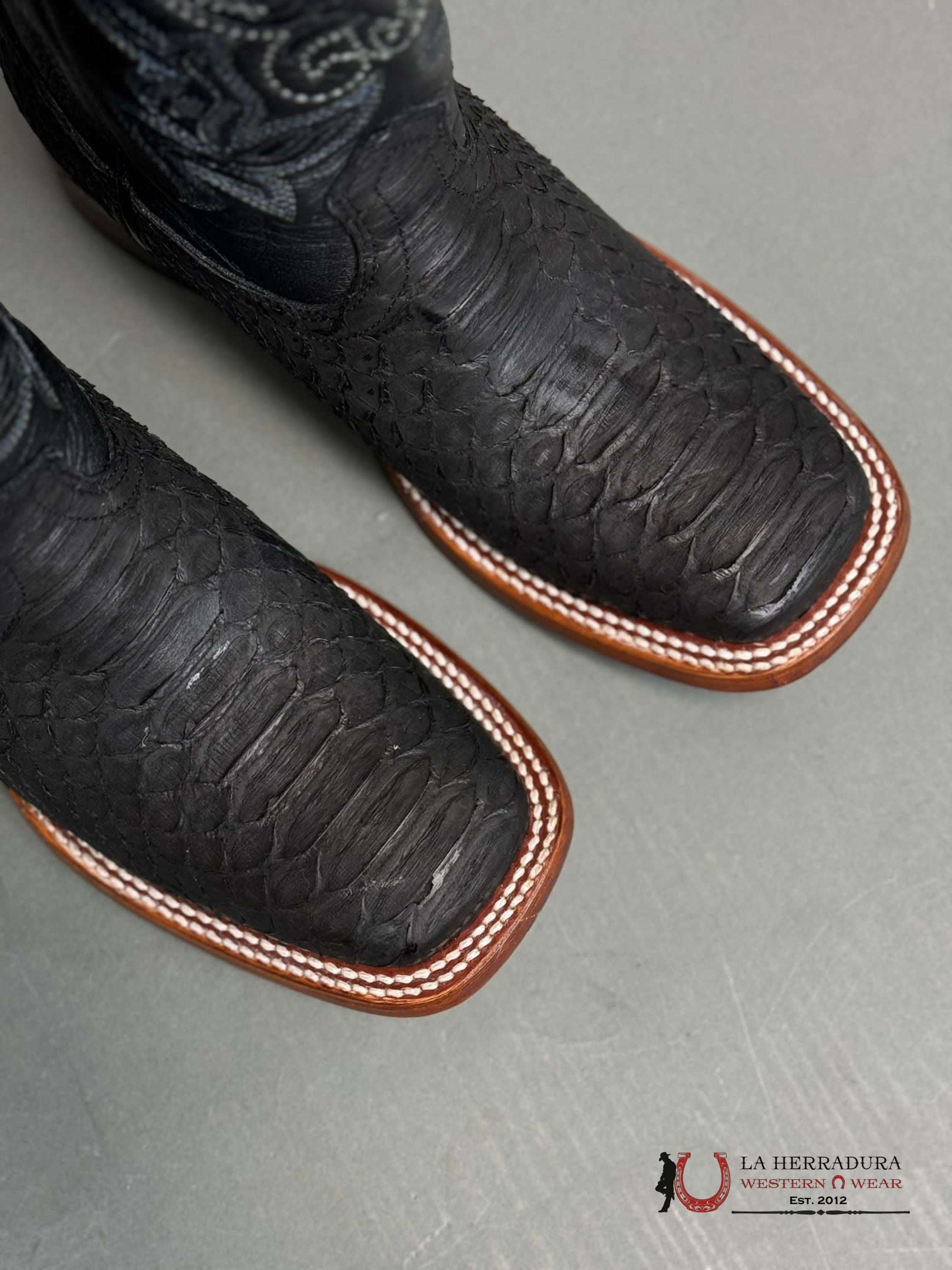 Los Altos Wide Square Toe Python Nobuck Black Botas Mujeres