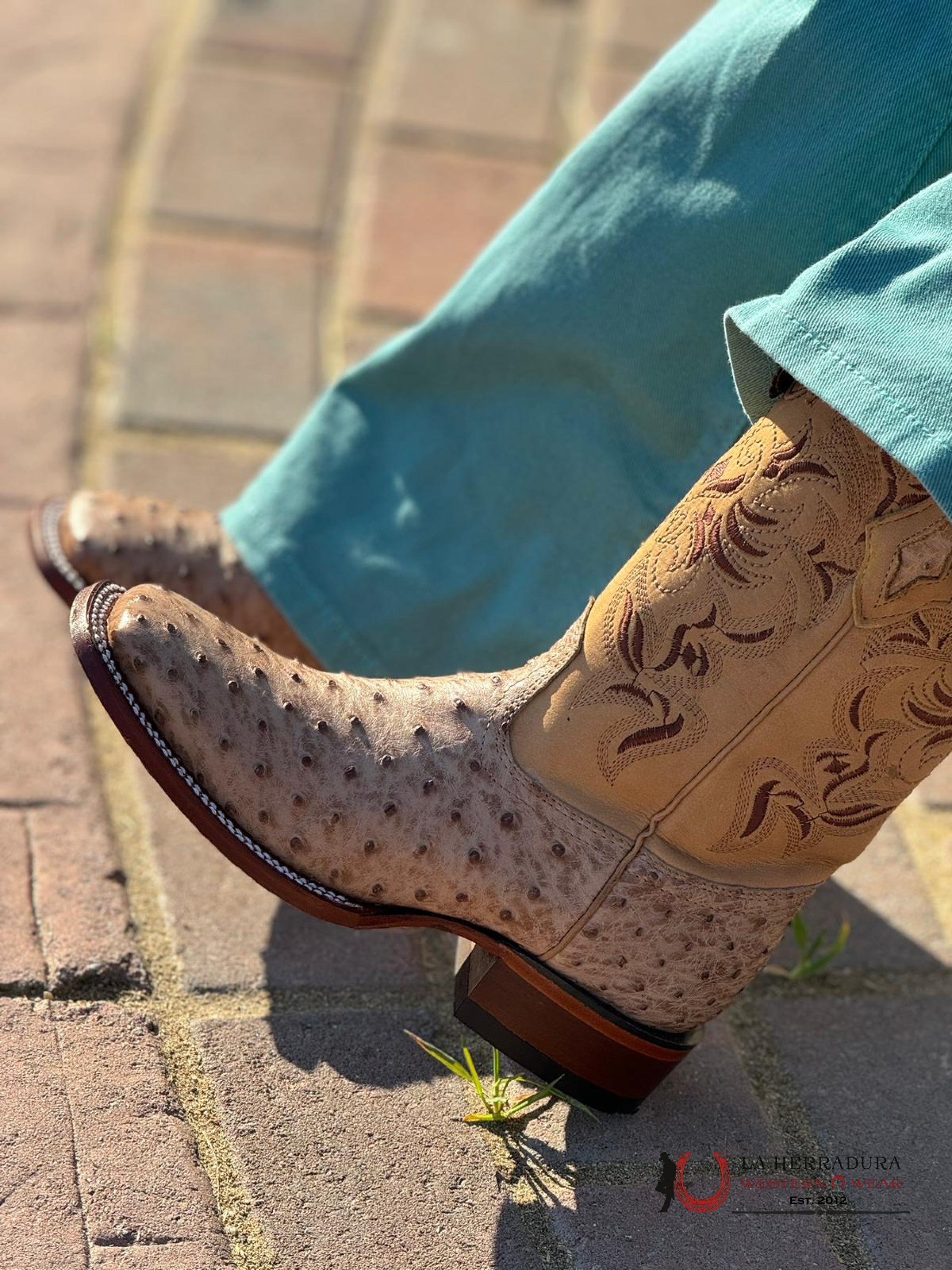 Los Altos Women’s Ostrich Mocha Wide Square Toe Botas Mujeres