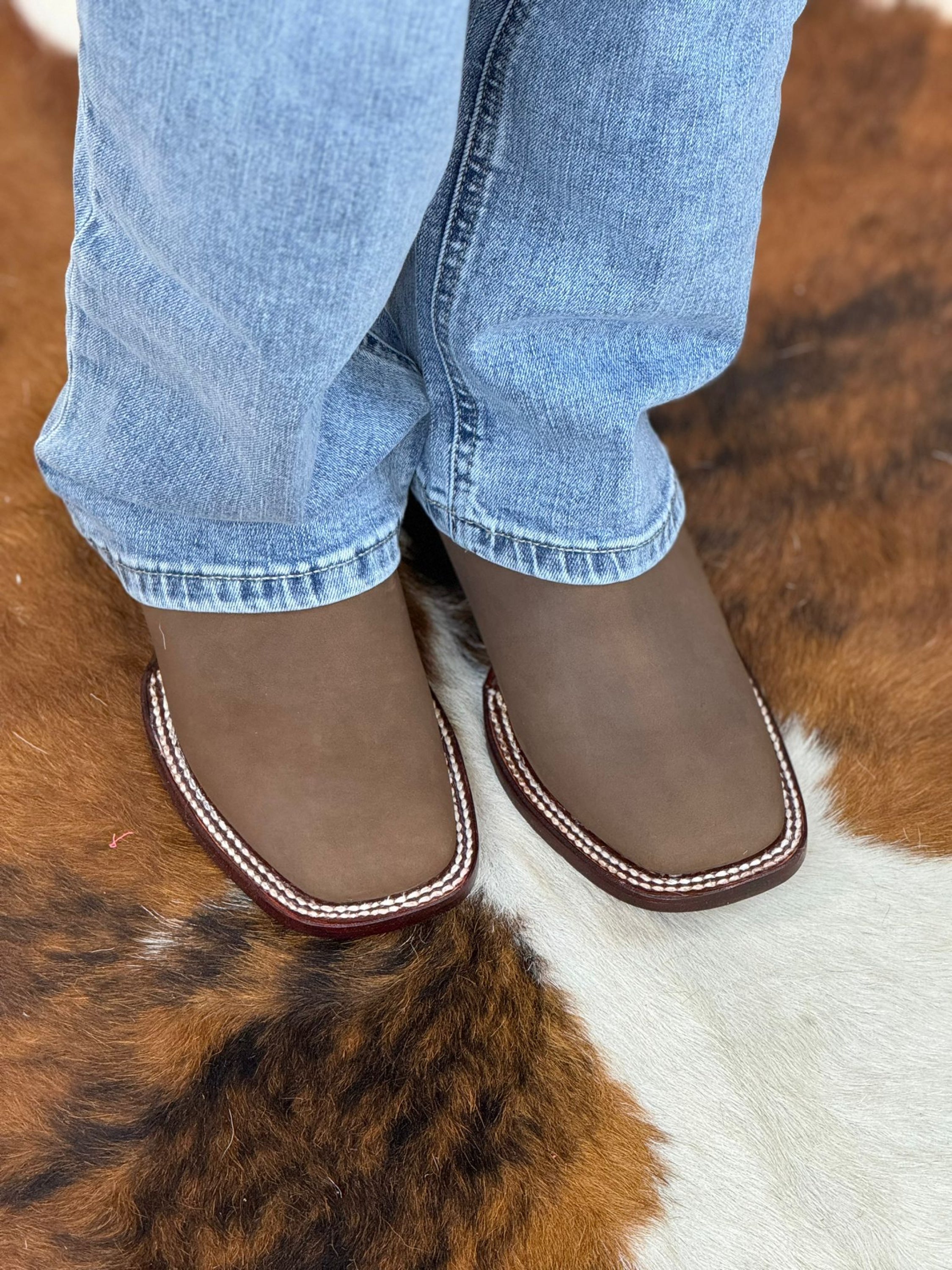 Los Altos Women’s Short Boot Nobuck Taupe 32B6361 Botas Mujeres