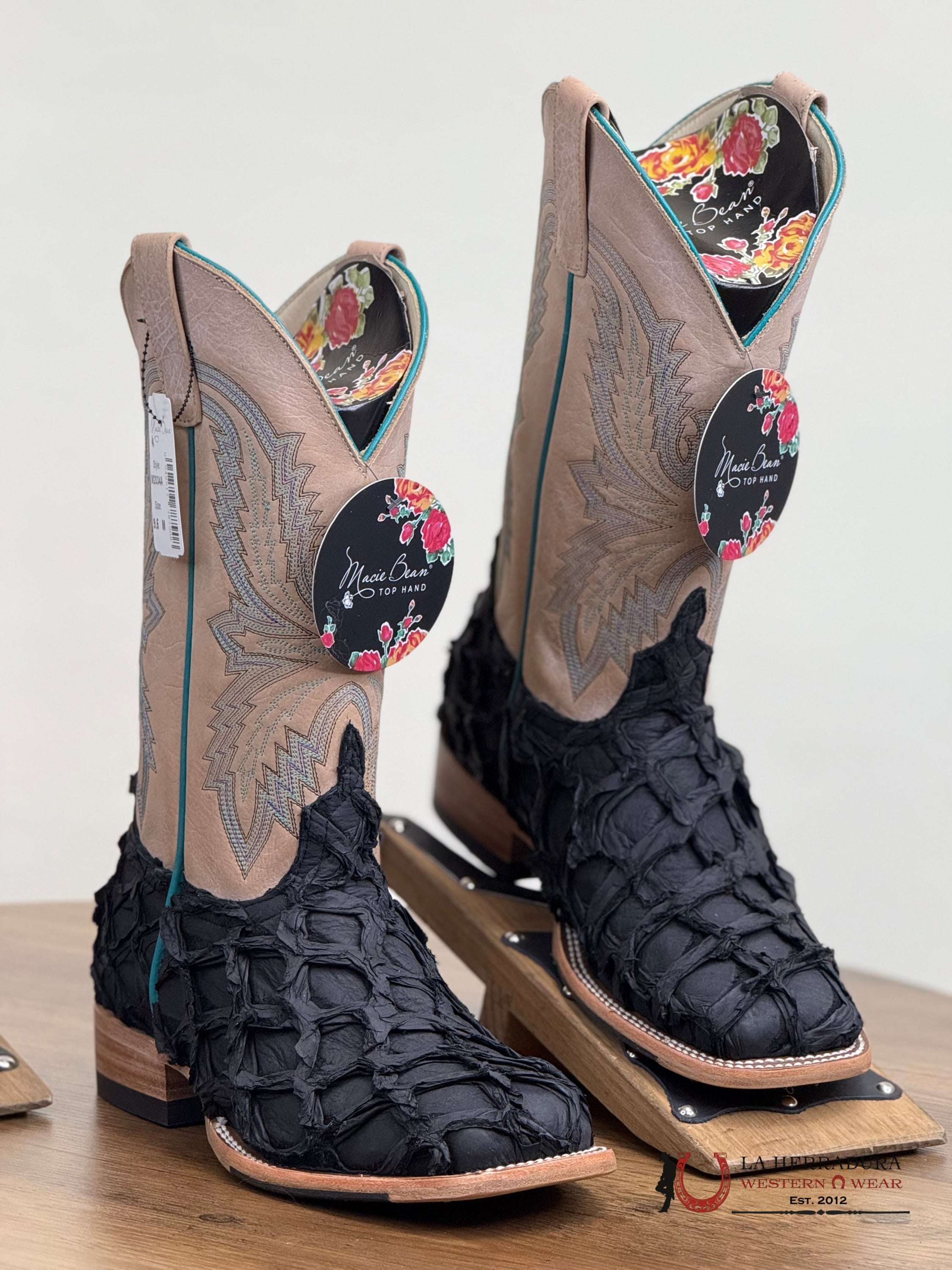 Macie Beans Black Matte Big Bass 12” Bleached Bone Botas Mujeres