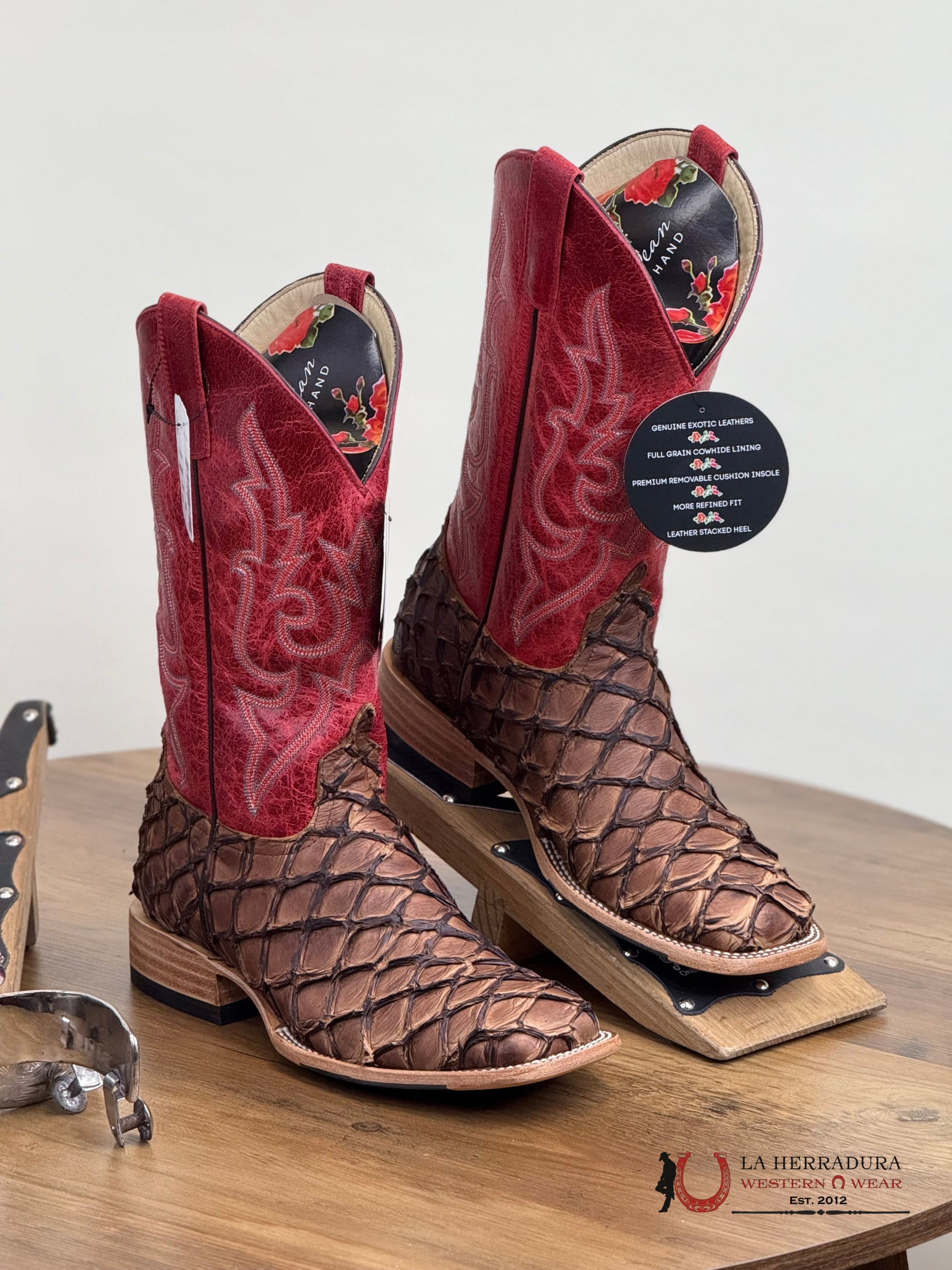 Macie Beans Cigar Matte Big Bass 12” Red Sinsation Botas Mujeres