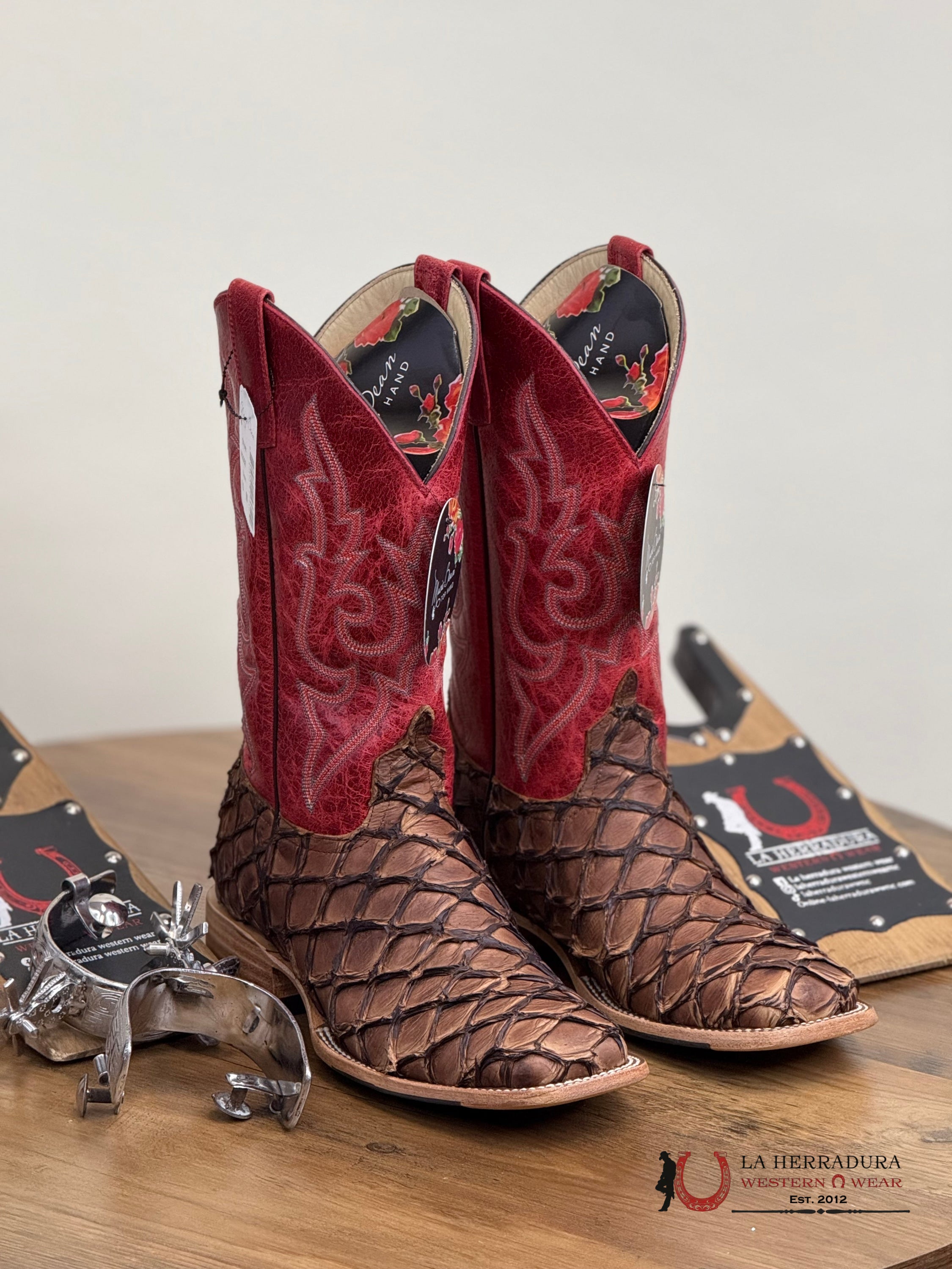 Macie Beans Cigar Matte Big Bass 12” Red Sinsation Botas Mujeres