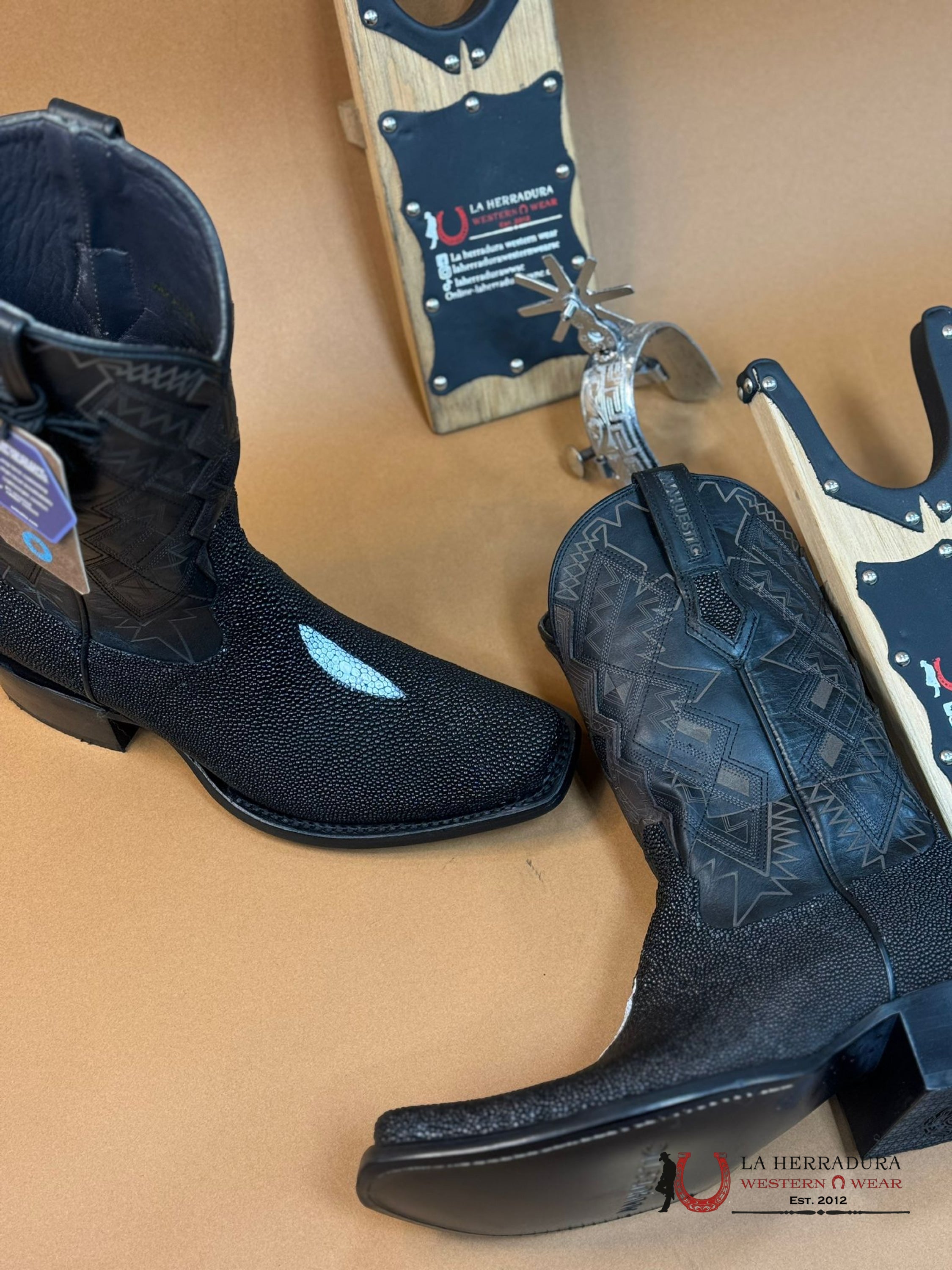 Mahuestic Mantarraya Negro Semi Square Toe Botas Hombres