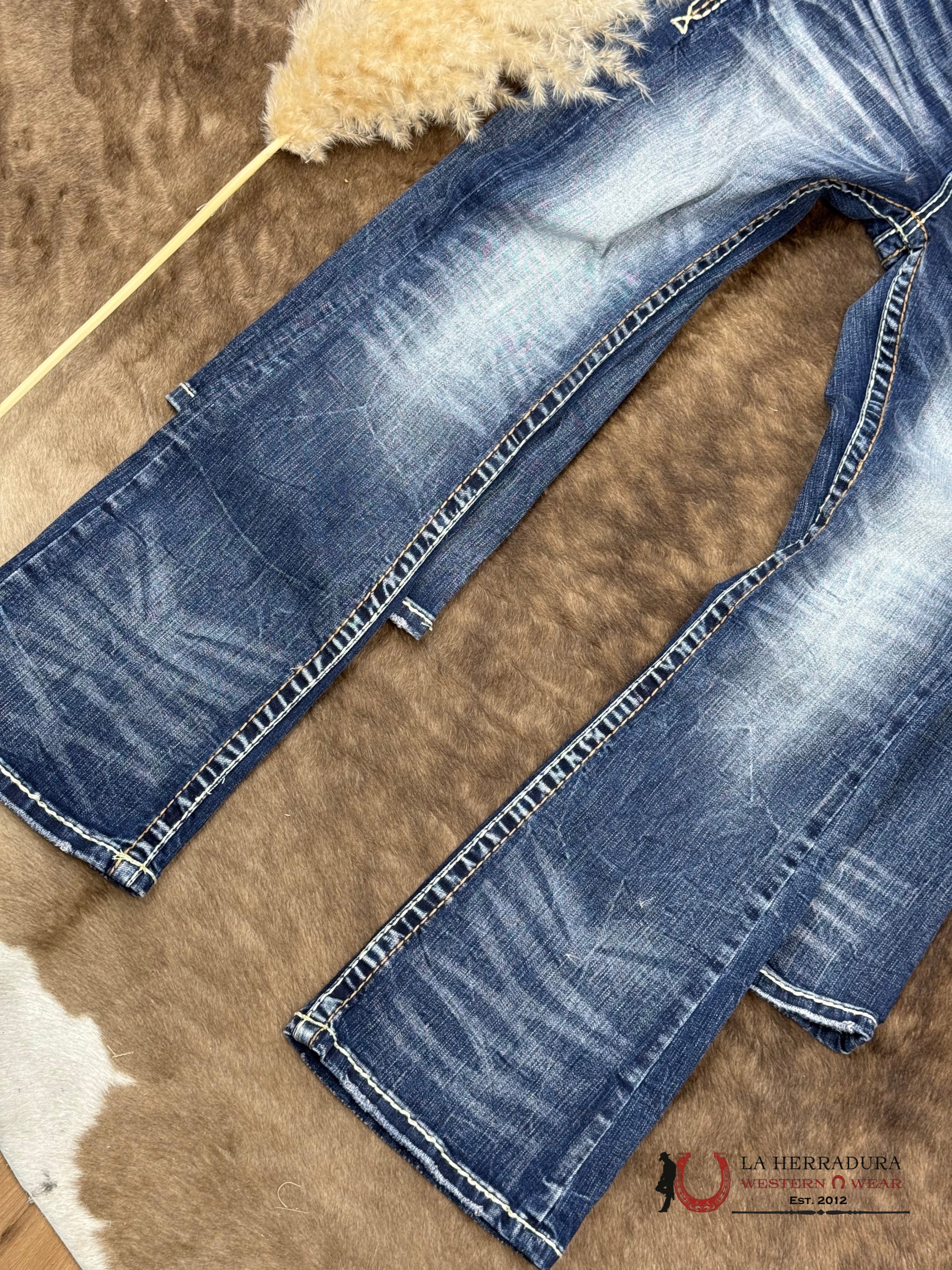 Mariana Rock In La Bookcut Dark Wash Jean ROPA MUJERES