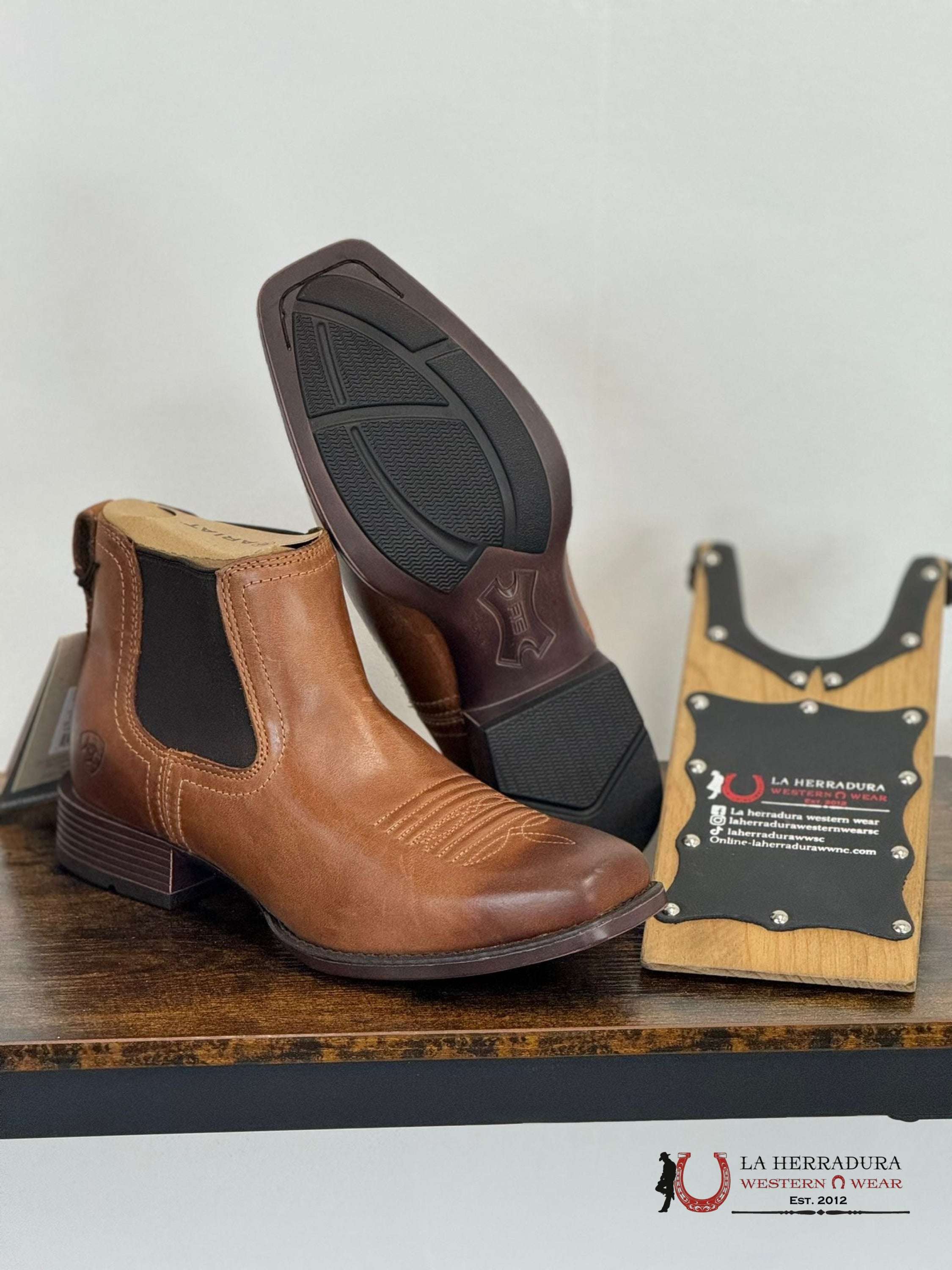 Mens Ariat Booker Ultra Square Toe Almond Roca Short Boot Botas Hombres
