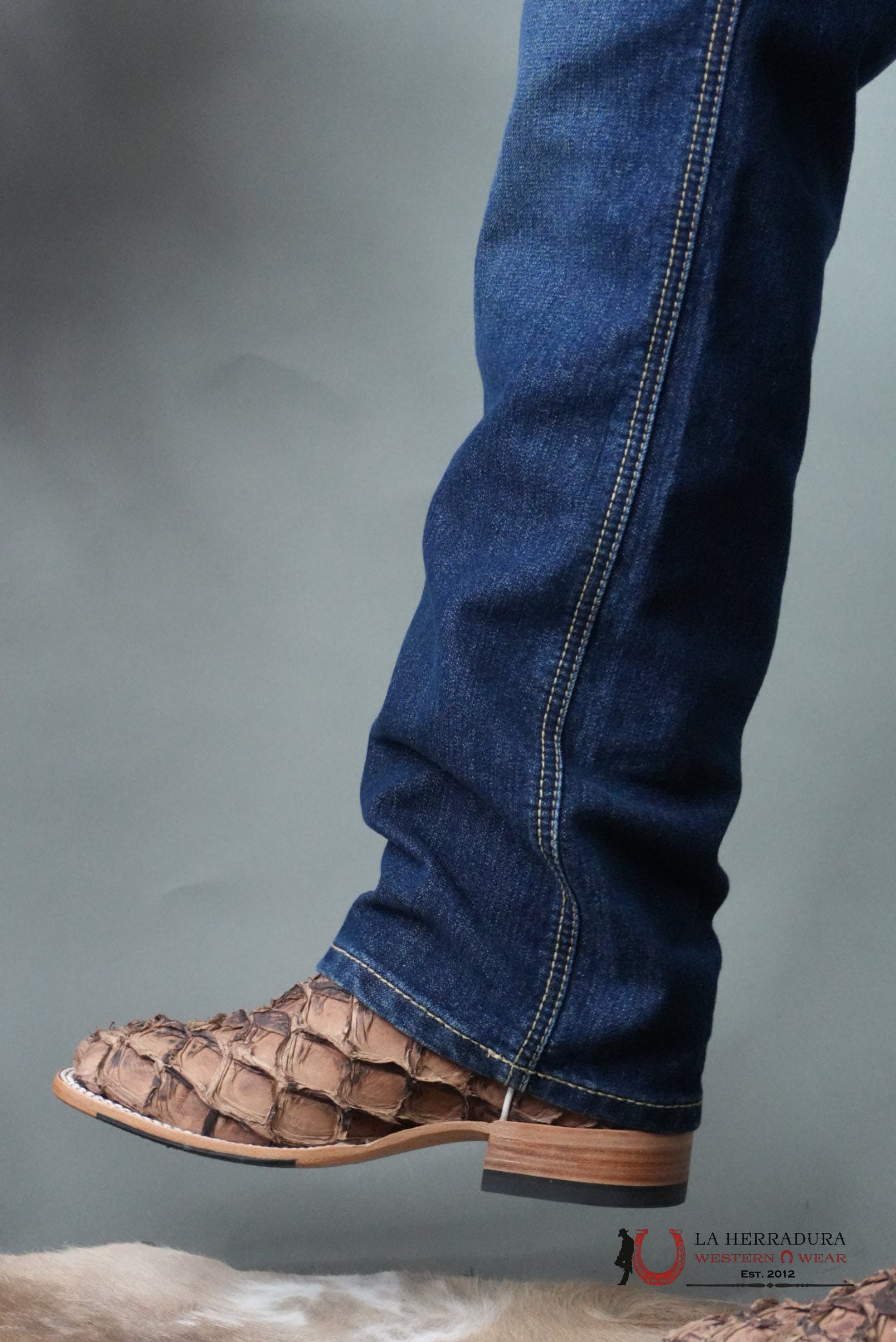 MENS M4 ARIAT HAMPTON RELAXED BOOT CUT JEANS 1400 ARIAT JEANS