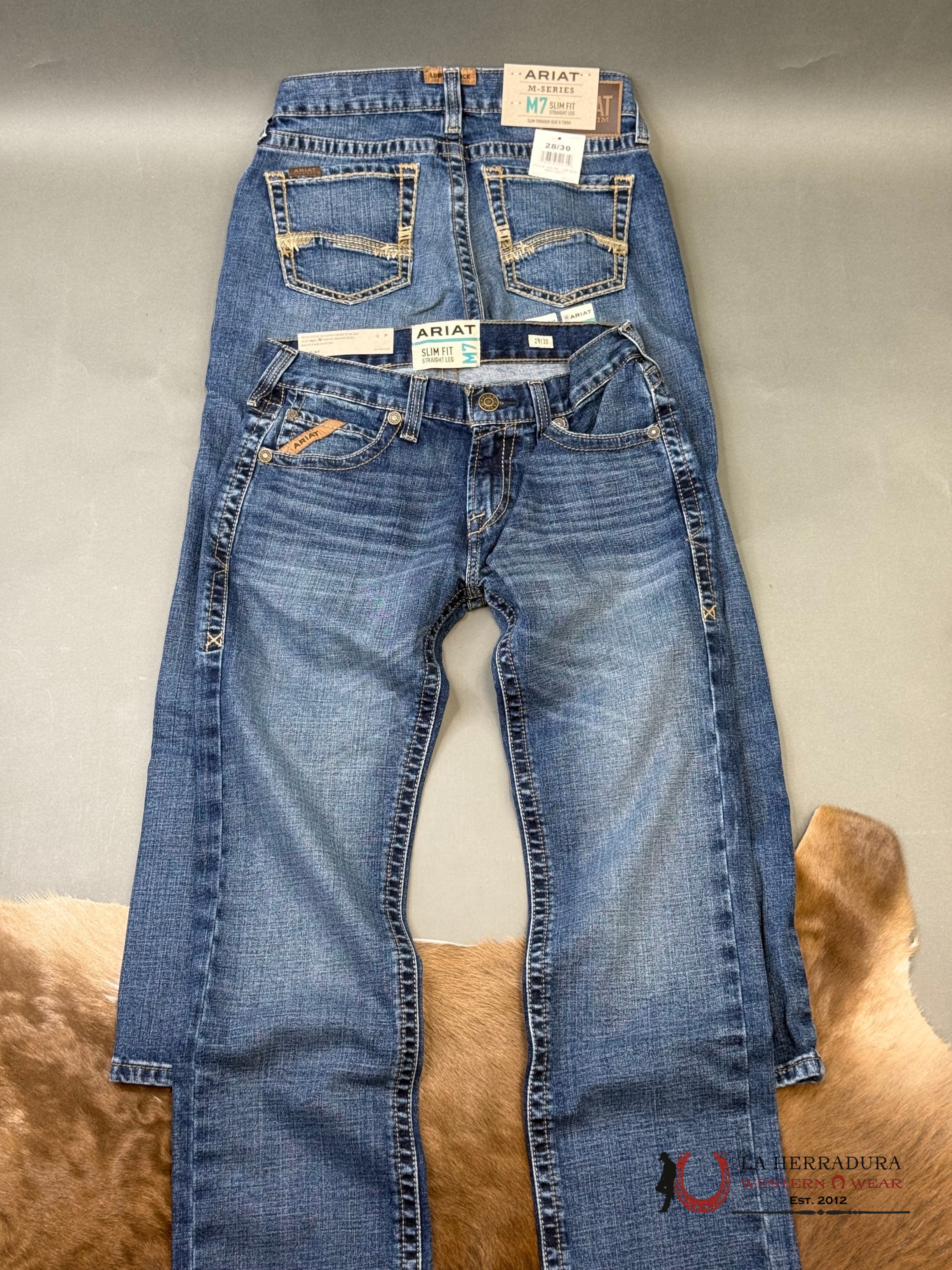 MENS M7 ARIAT WASH HEATH SLIM FIT STRAIGHT LEG BOOT CUT JEANS 1398 ARIAT JEANS