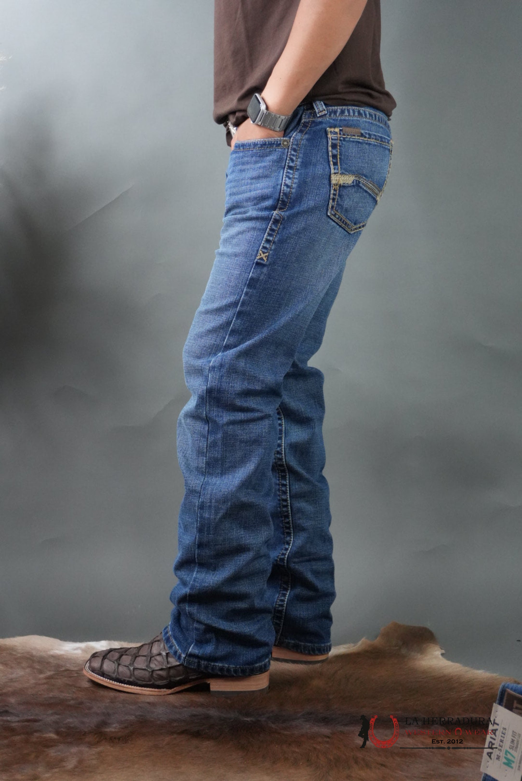 MENS M7 ARIAT WASH HEATH SLIM FIT STRAIGHT LEG BOOT CUT JEANS 1398 ARIAT JEANS