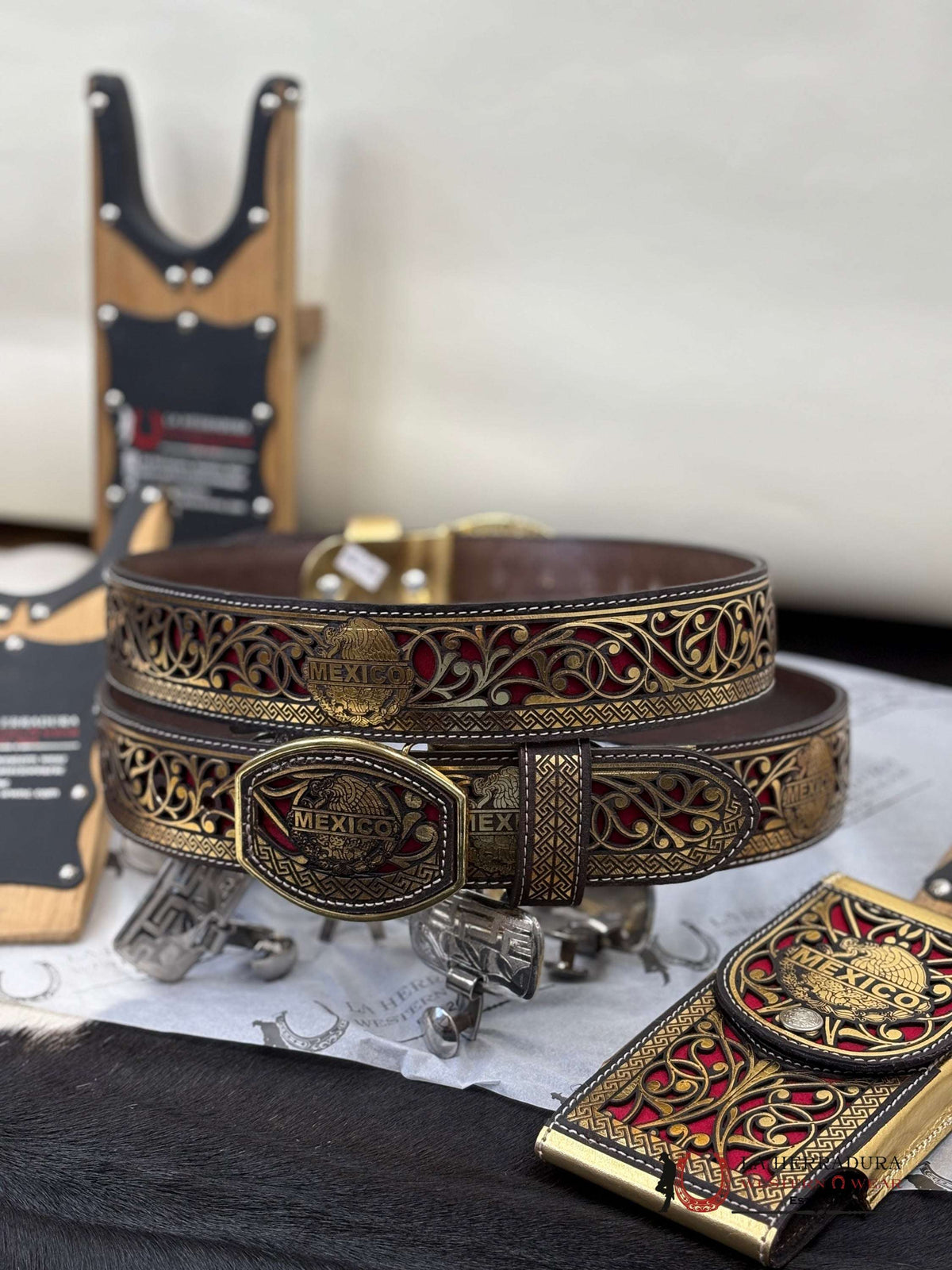 BROWN/GOLD MEXICO 2 INC BELT GOLD WITH RED
