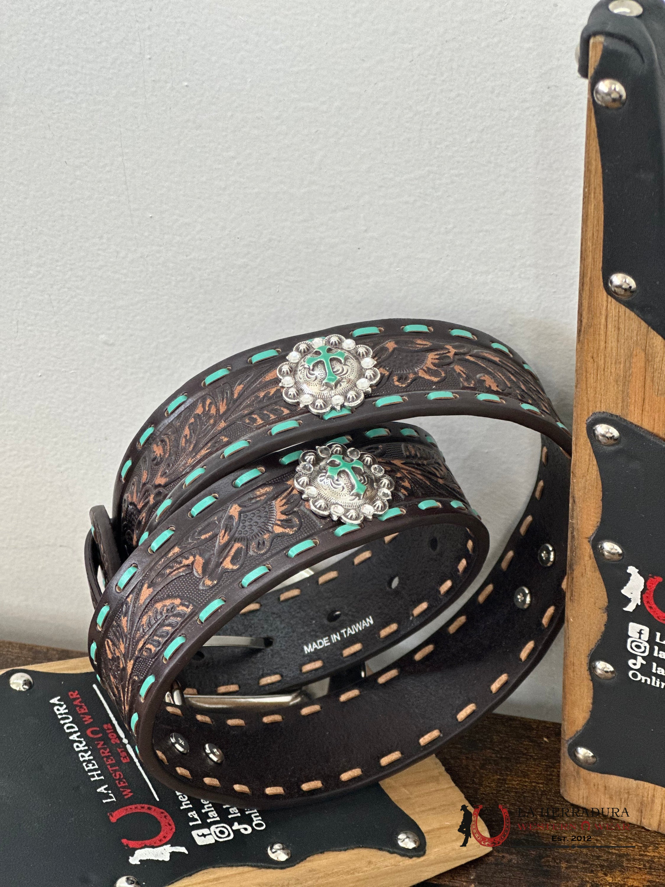 Nocona Hand Tooled Turq Belt Cinturones Mujeres