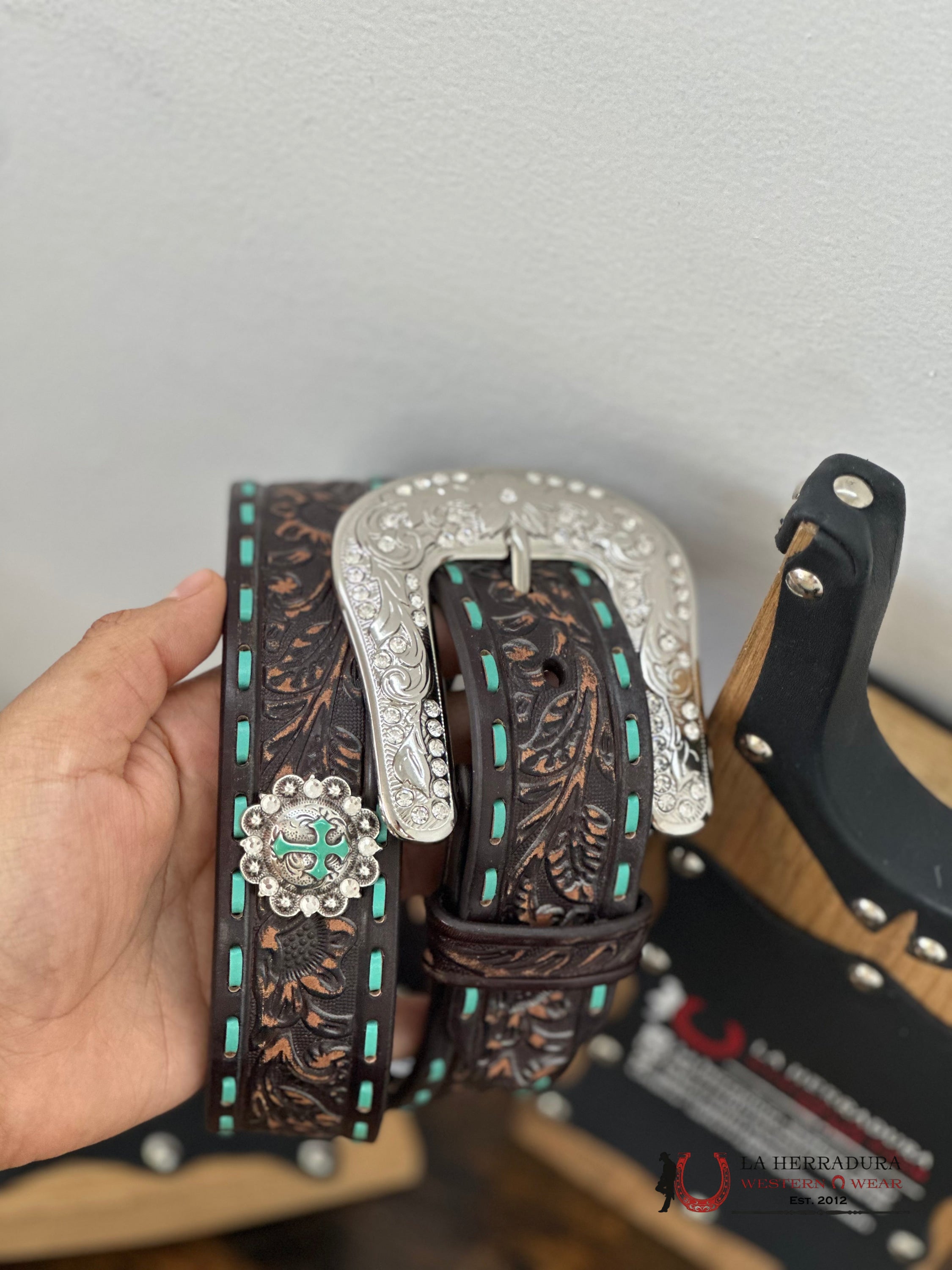 Nocona Hand Tooled Turq Belt Cinturones Mujeres