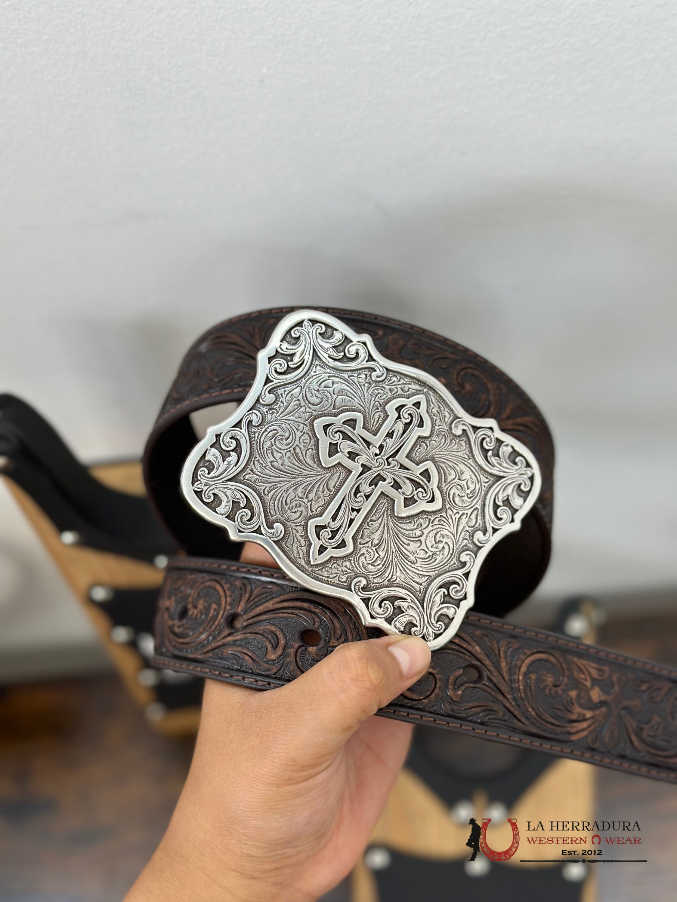 Nocona Tobacco Cross Belt Cinturones Mujeres