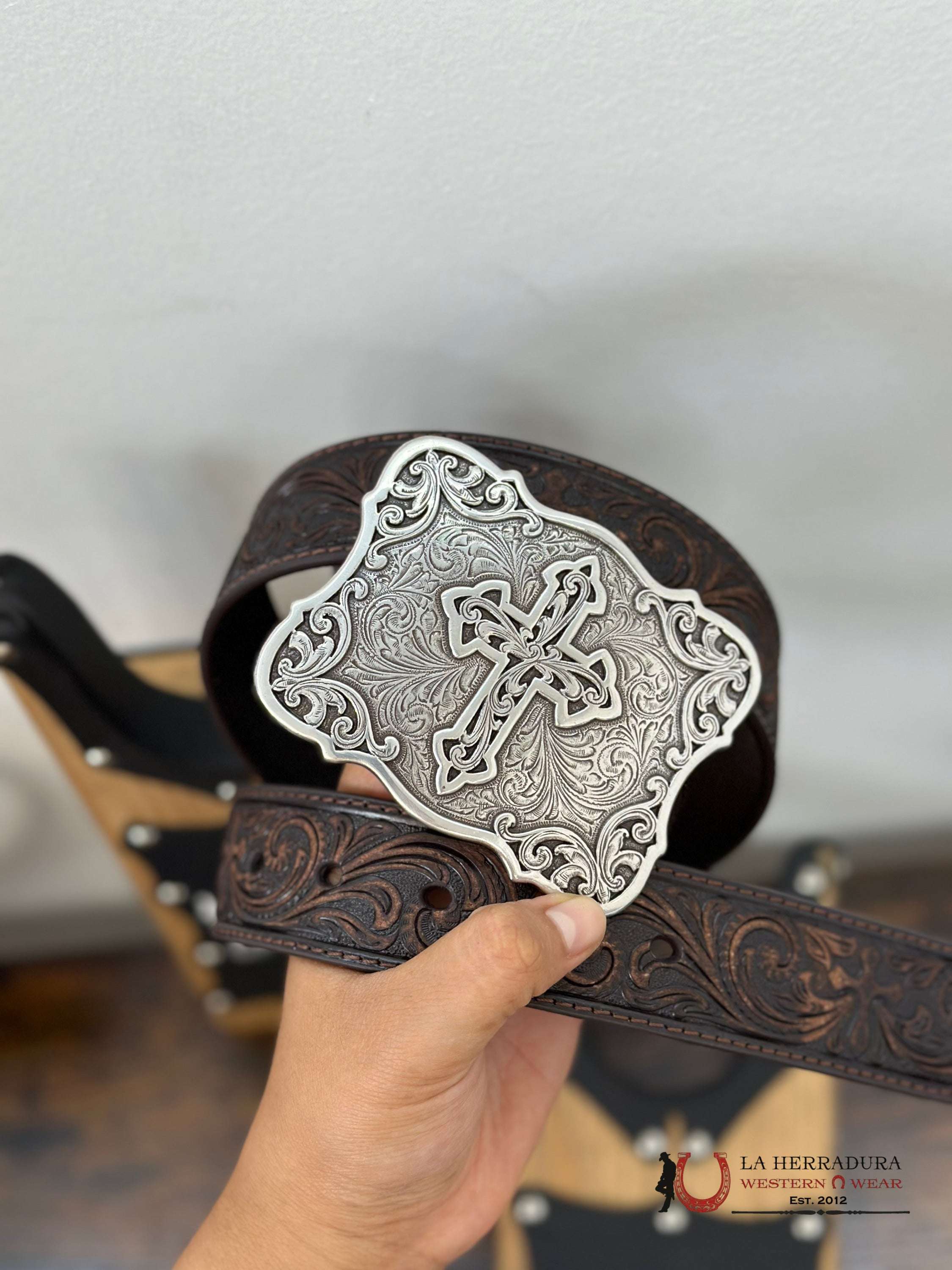 Nocona Tobacco Cross Belt Cinturones Mujeres