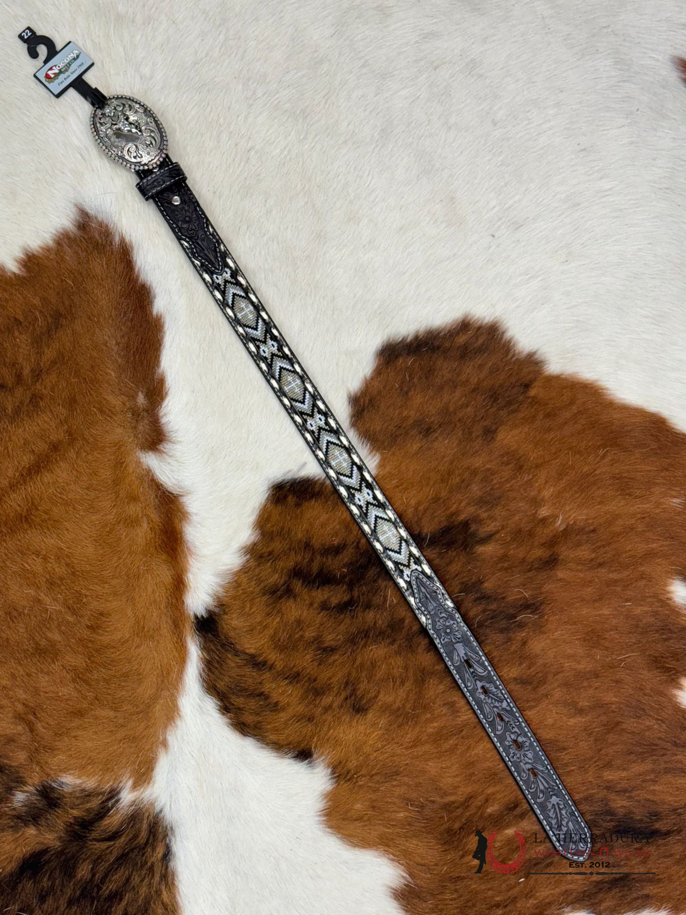 Nocona White & Black Aztec Stitched Round Buckle Niños
