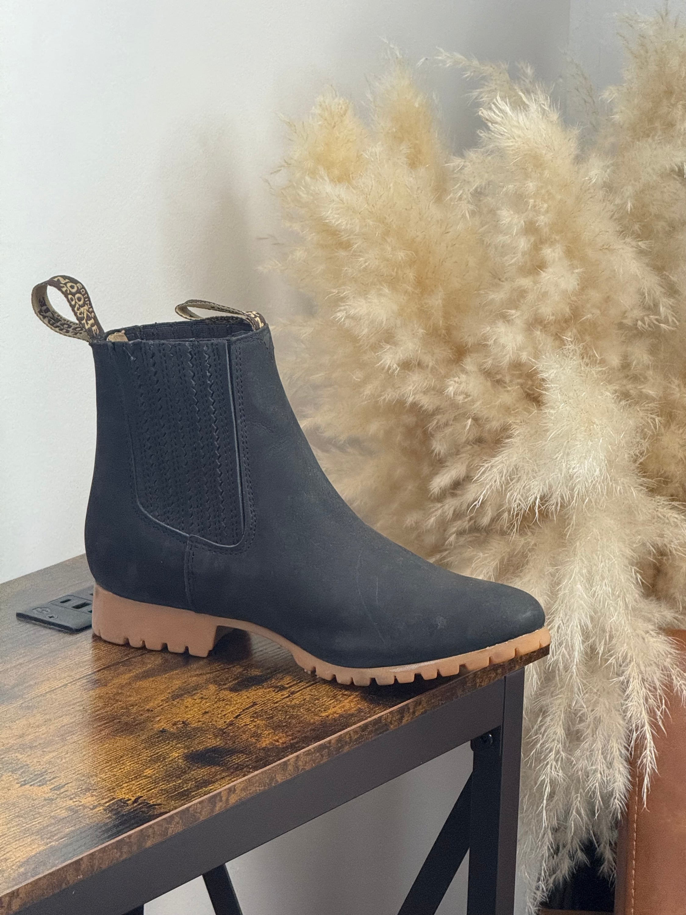 NOOKIE TOWN SHORT BOOT NOBUCK BLACK ROUND TOE BOTAS HOMBRES