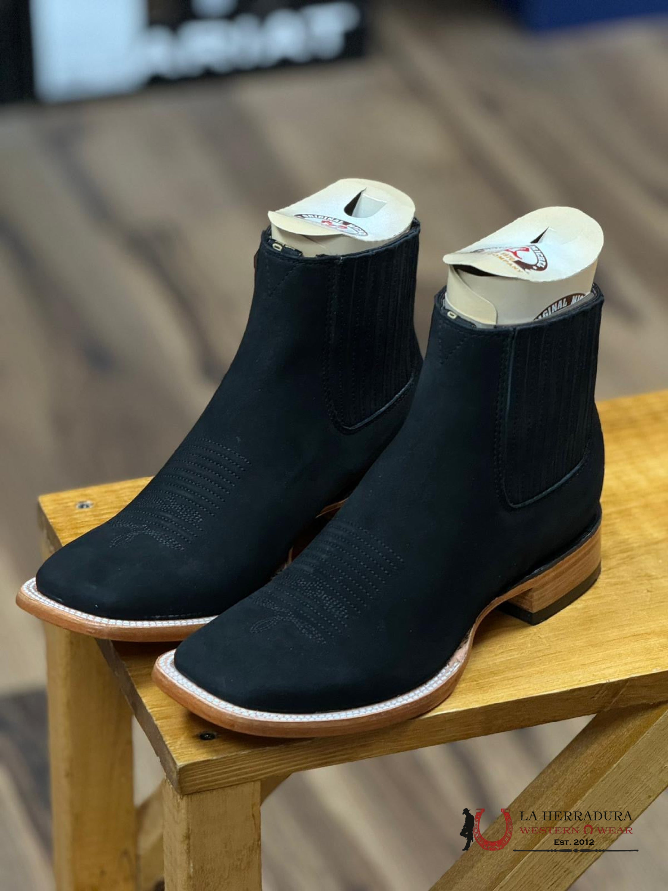 Original Michel Nobuck Black Square Toe Short Boot Botas Hombres