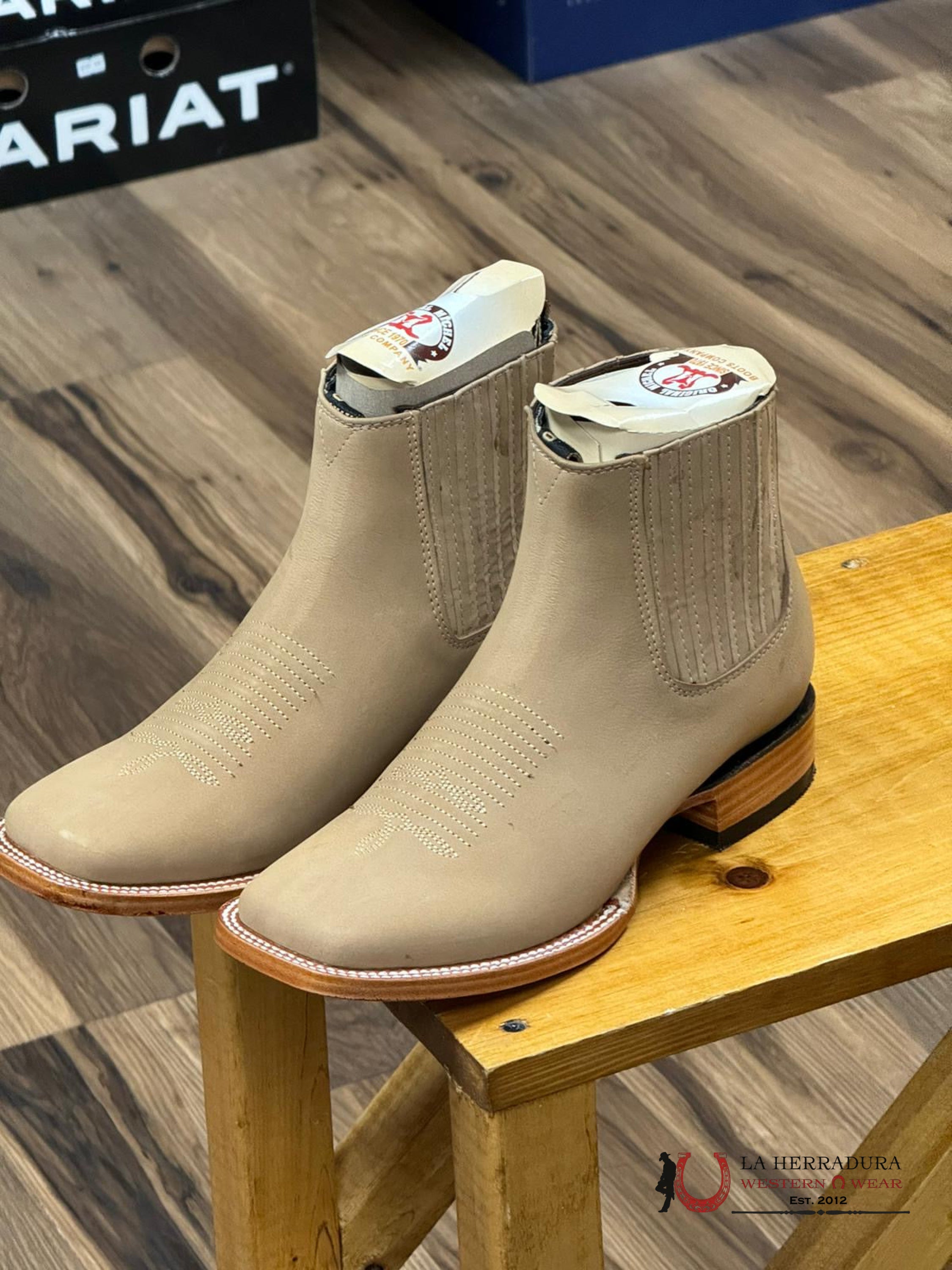 Original Michel Nobuck Orix Square Toe Short Boot Botas Hombres