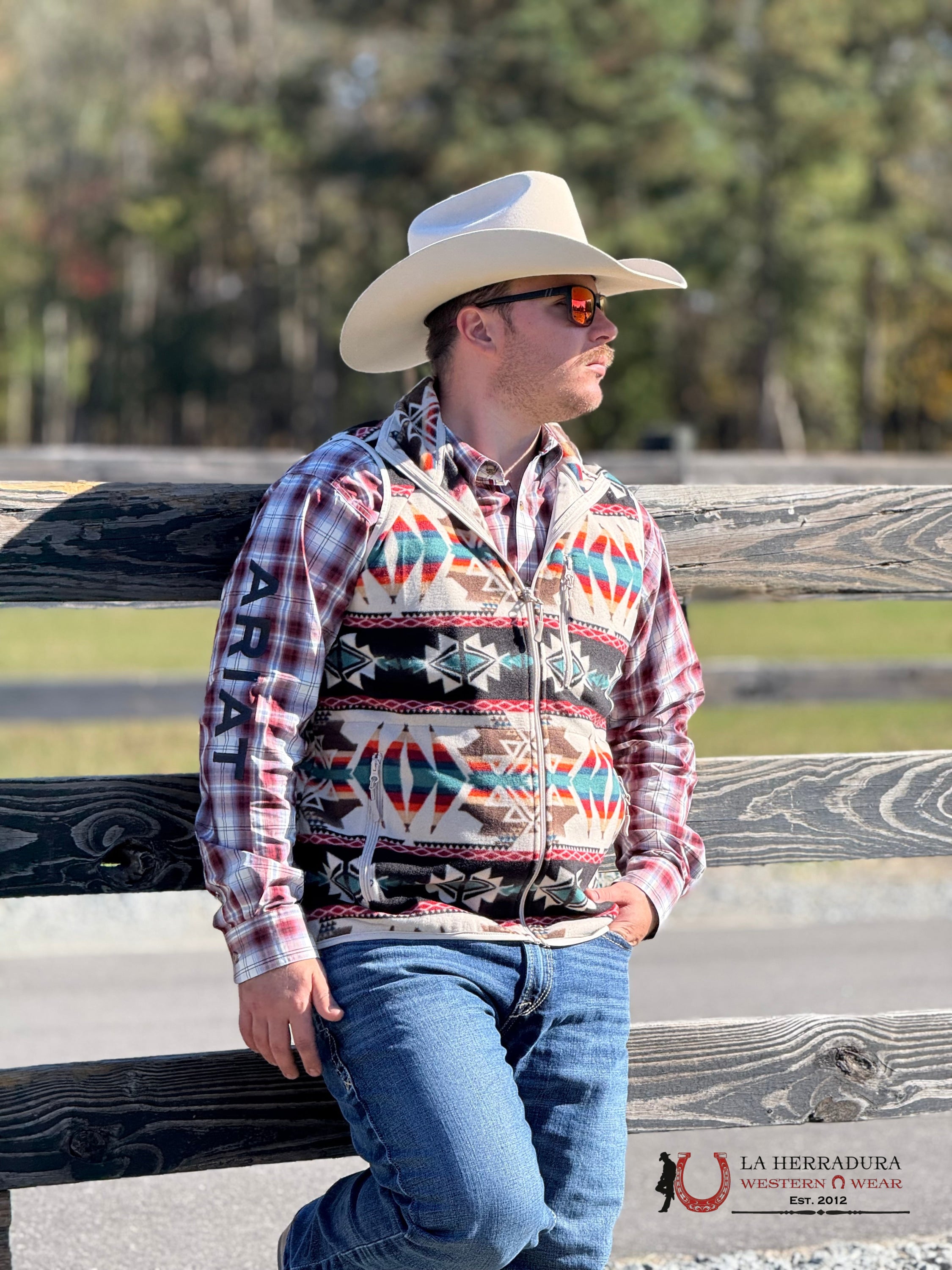 Panhandle Tan Aztec Printed Fleece Vest Ropa Hombres