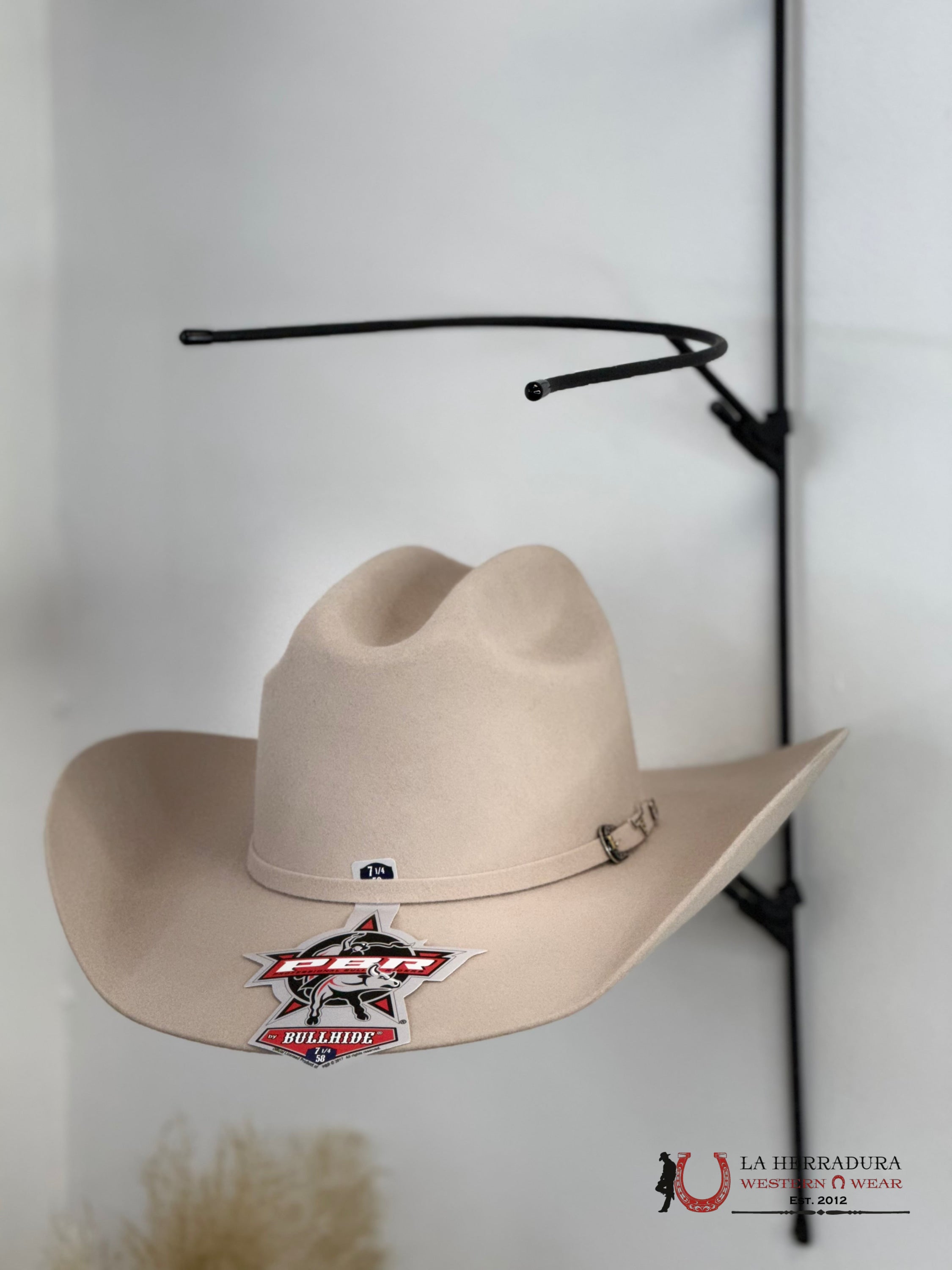 PBR SILVER BELLY BULLHIDE 8X PBR OUTLAW TEJANA