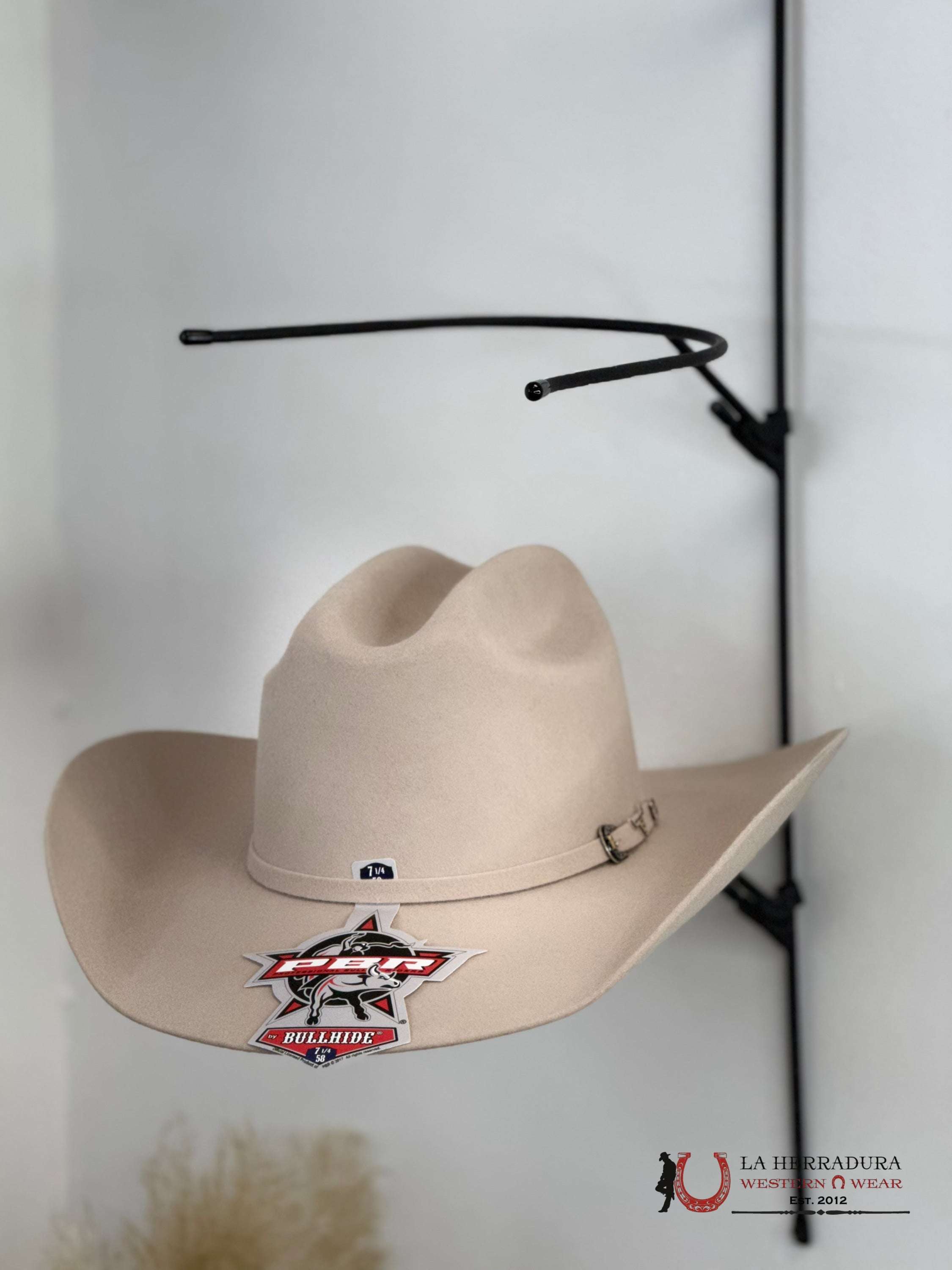 PBR SILVER BELLY BULLHIDE 8X PBR OUTLAW TEJANA