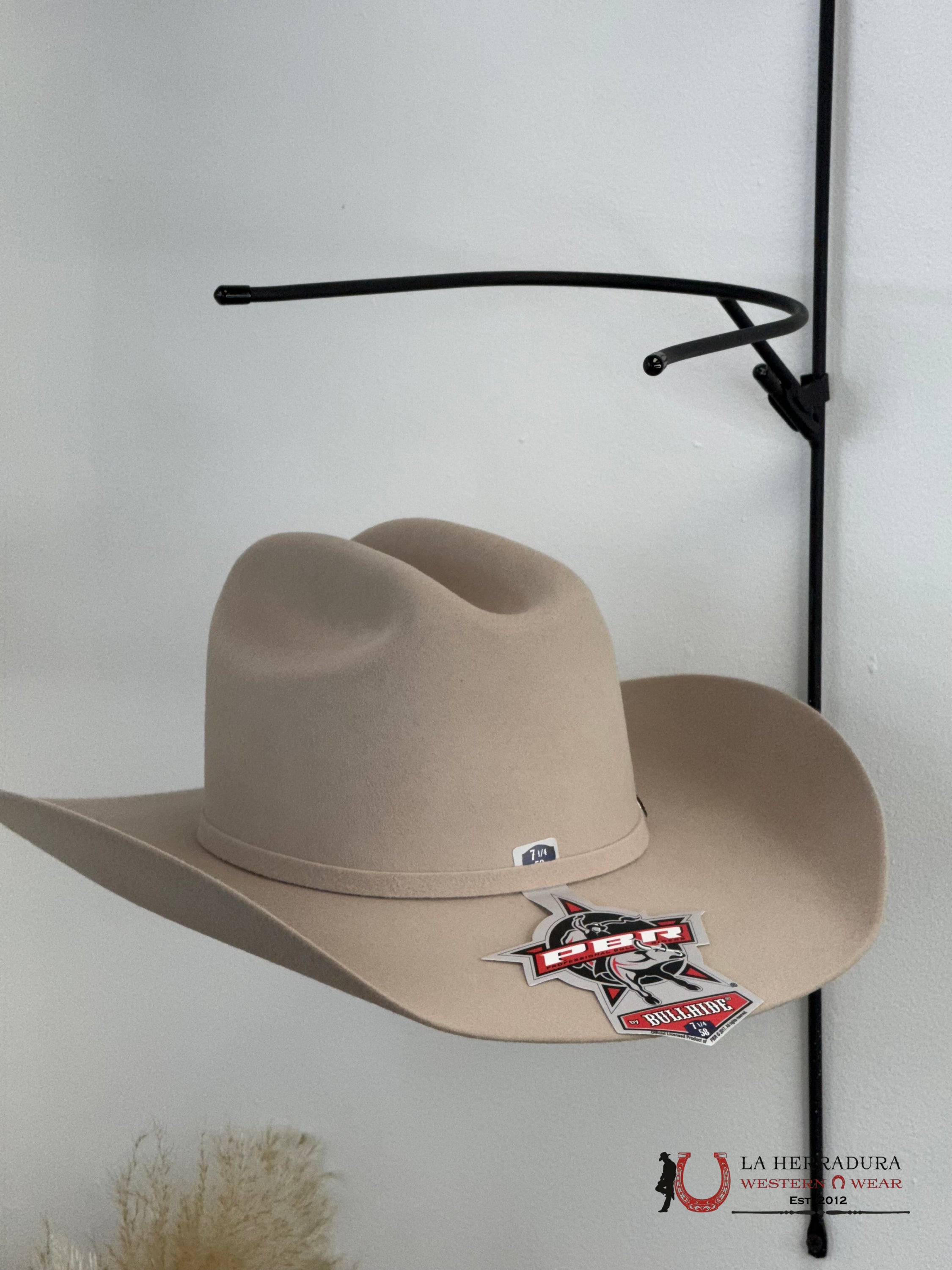 PBR SILVER BELLY BULLHIDE 8X PBR OUTLAW TEJANA