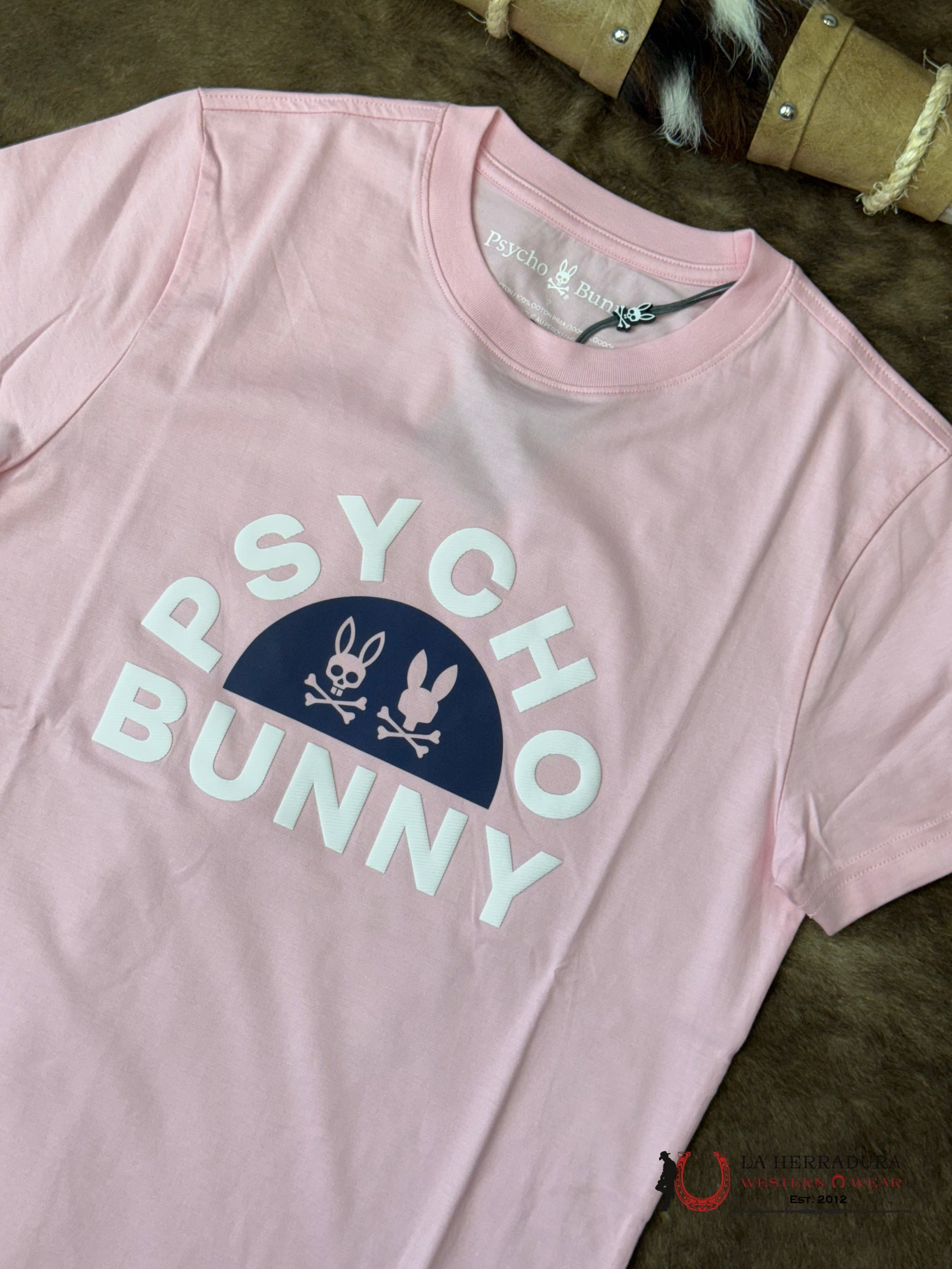 PSYCHO BUNNY Goldie Graphic Tee Romance Rose Pink Shirt ROPA HOMBRES